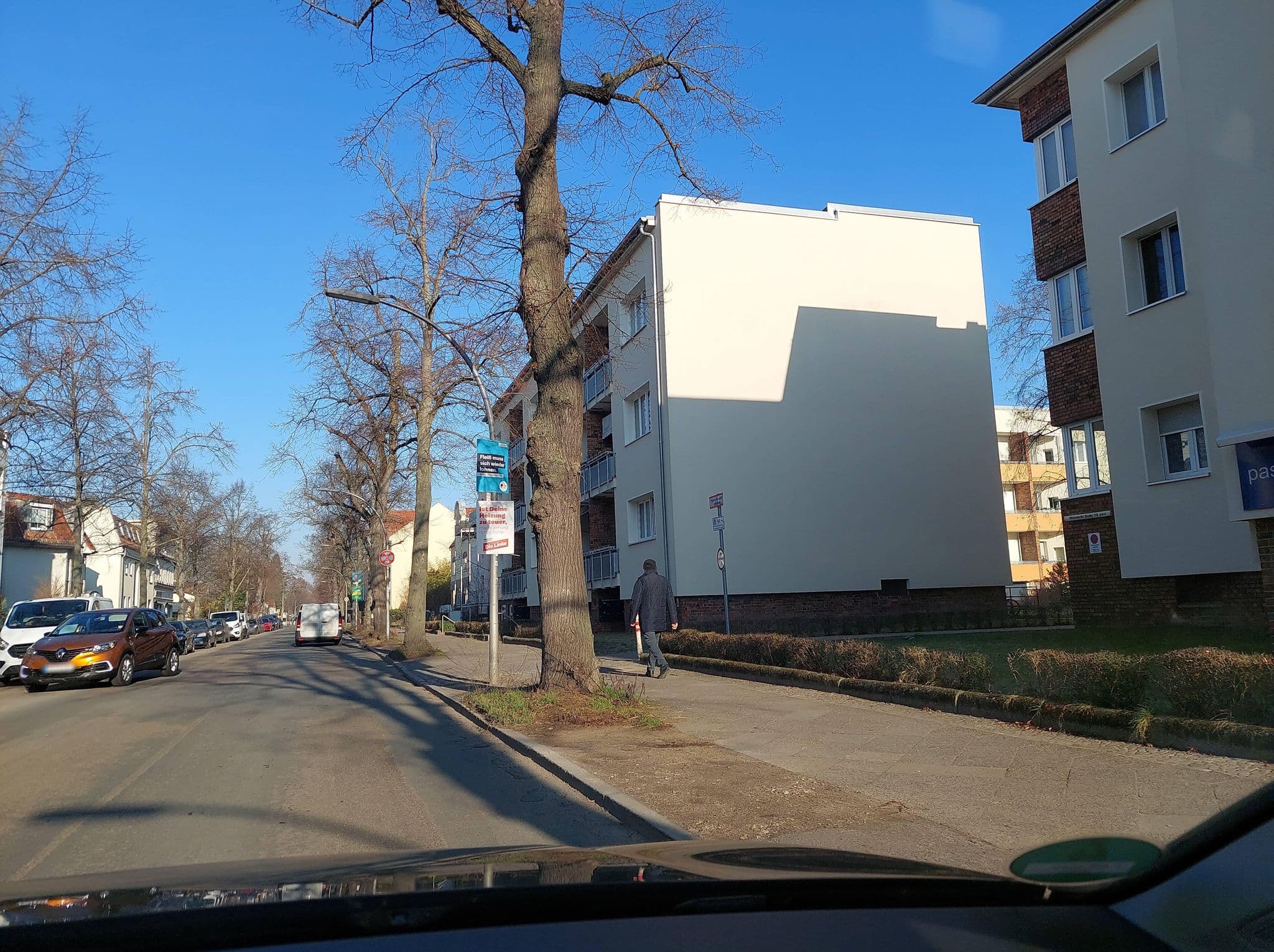 Street view near Dori's 108, Lichtenrade — © DBSEV_SBB (CC BY-SA · Mapillary)