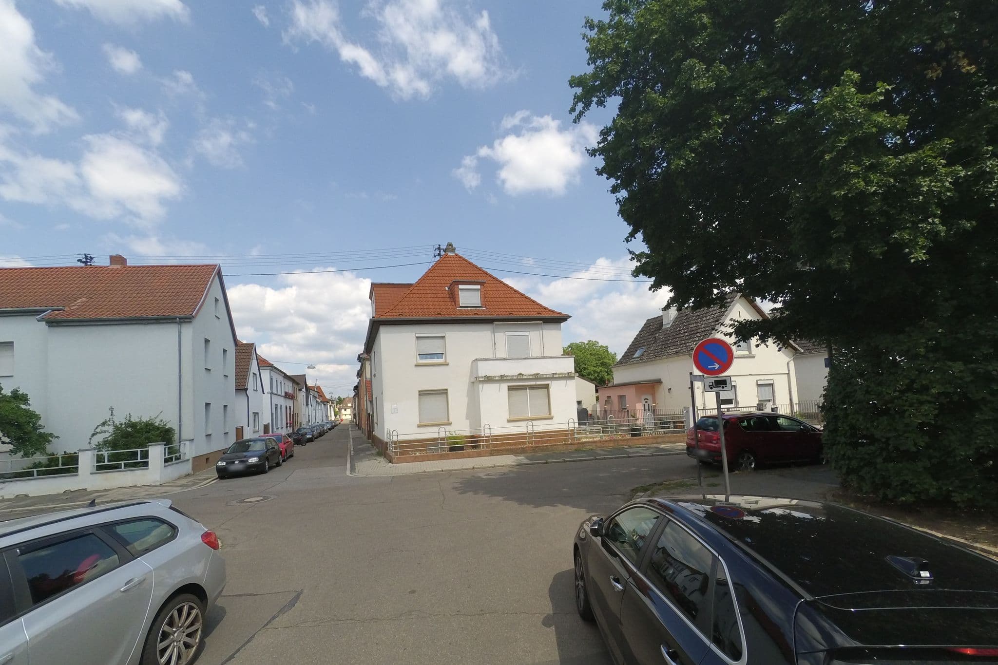 Street view near Pension am Park, Frankenthal — © wegavision (CC BY-SA · Mapillary)