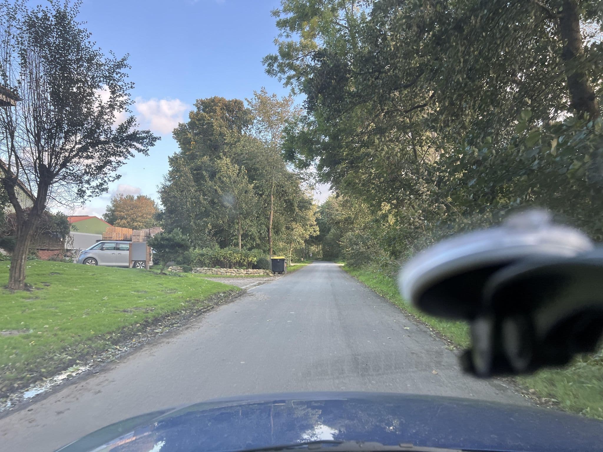Street view near Warfthof Wollatz, Wesselburen — © robffm (CC BY-SA · Mapillary)