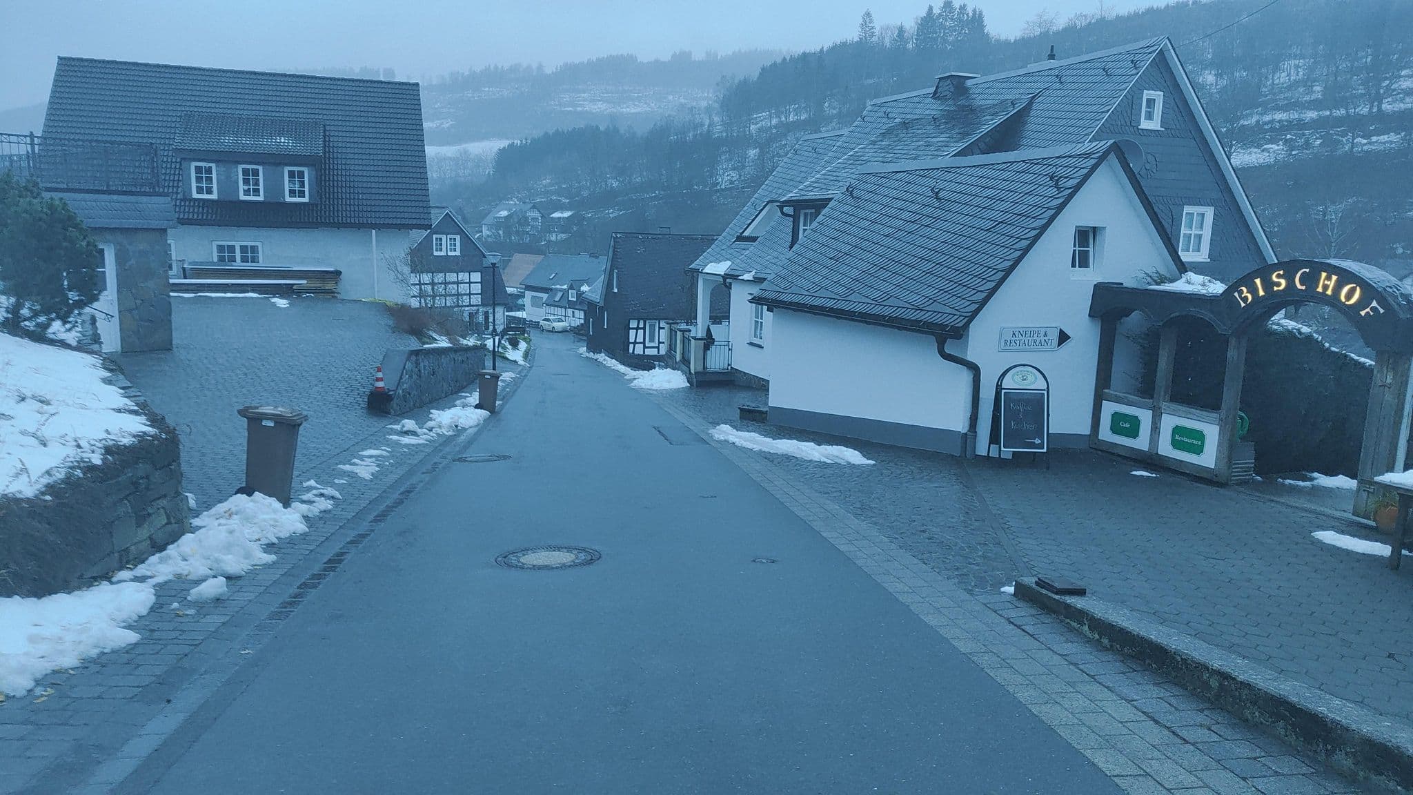 Street view near Hotel Bischof, Bad Fredeburg — © jeroenrozema74 (CC BY-SA · Mapillary)