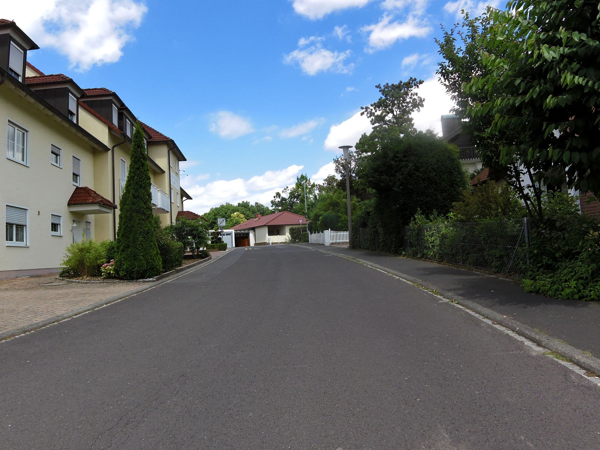 Street view near Hotel Waldeck garni, Kist — © zoegglmeyr (CC BY-SA · Mapillary)