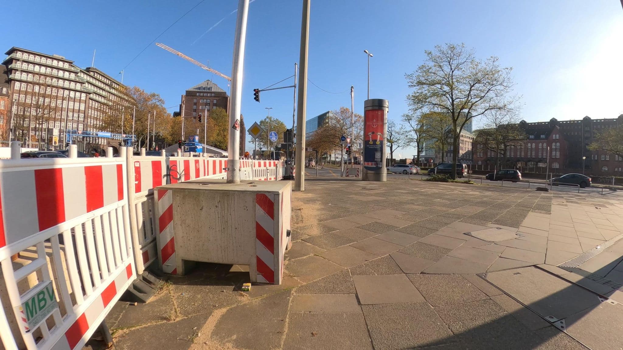 Street view near Premier Inn Hamburg City (Zentrum), Hamburg-Altstadt — © veloroute_hamburg (CC BY-SA · Mapillary)
