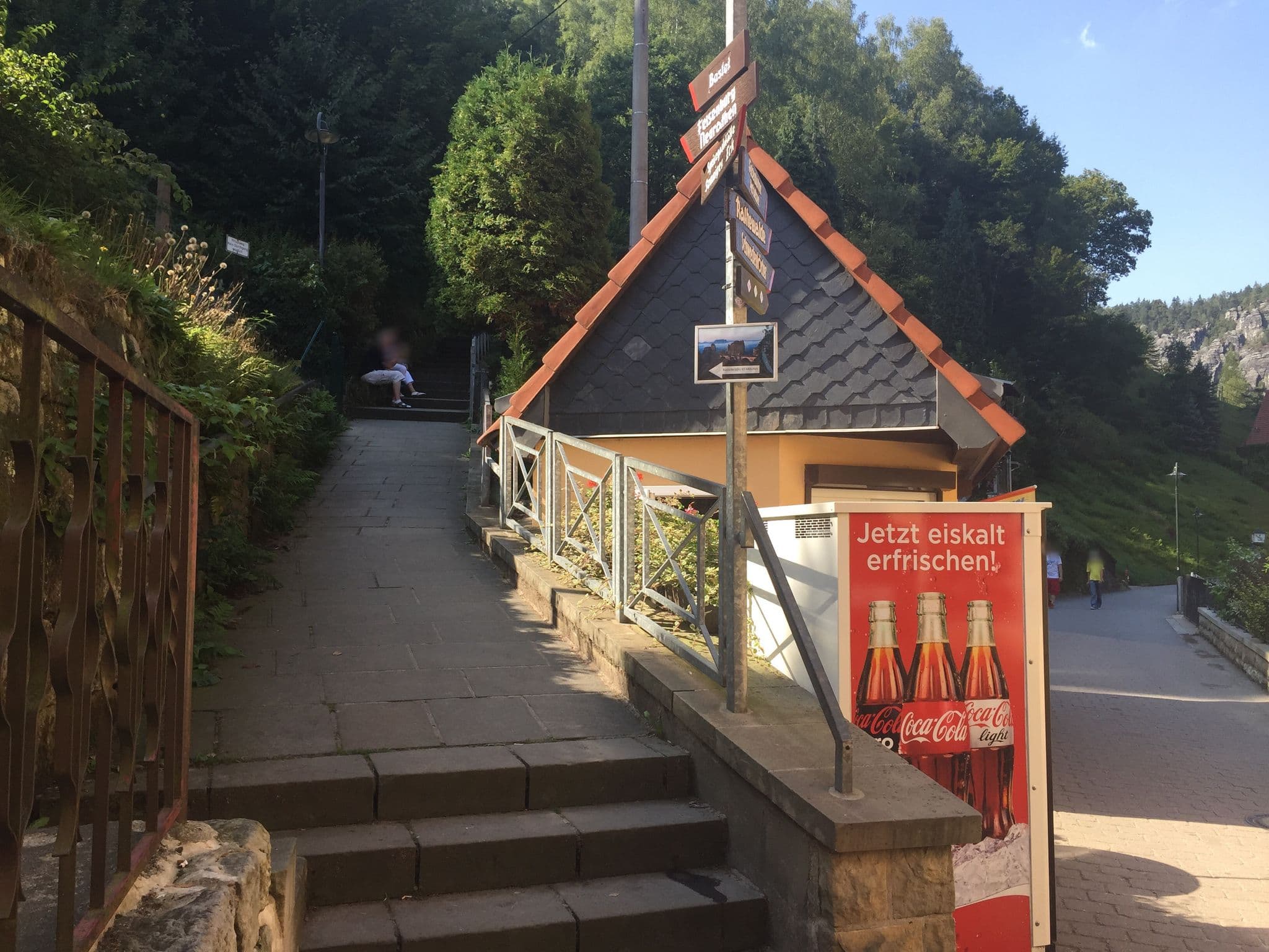 Street view near Amselgrundschlößchen, Hohnstein — © ankeric (CC BY-SA · Mapillary)