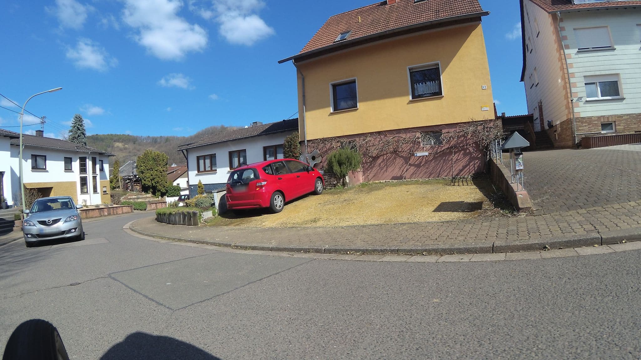 Street view near FeWo Niedtal, Dillingen — © teddy73 (CC BY-SA · Mapillary)