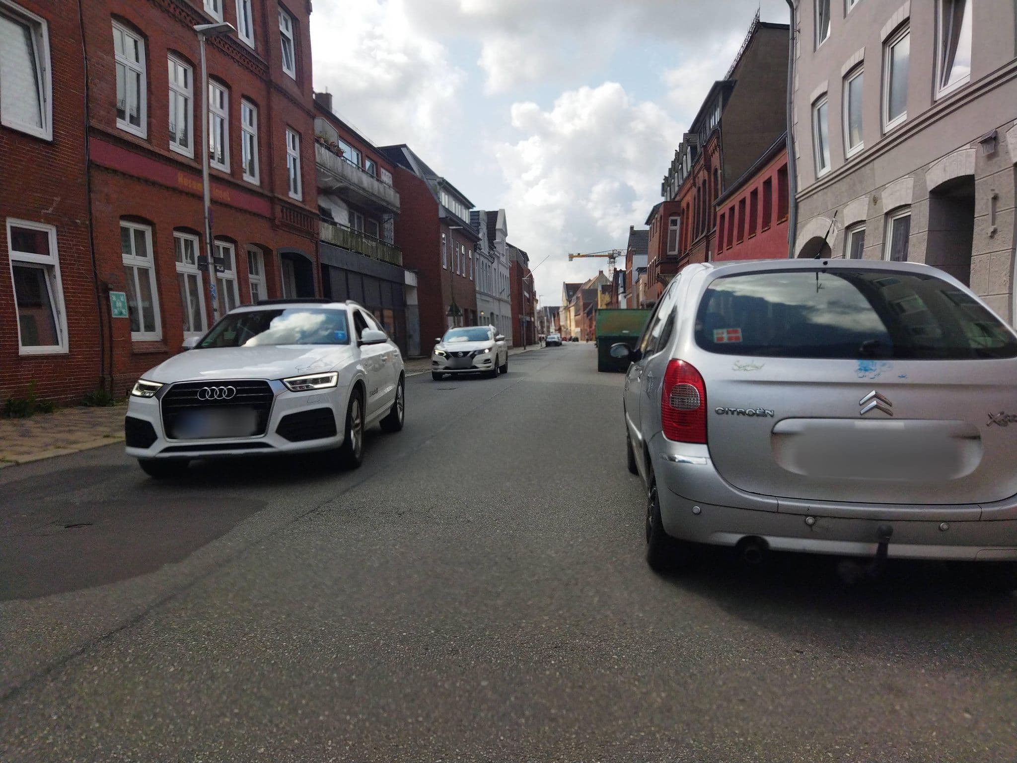 Street view near Lodge am Oxenweg, Husum — © changchun1 (CC BY-SA · Mapillary)
