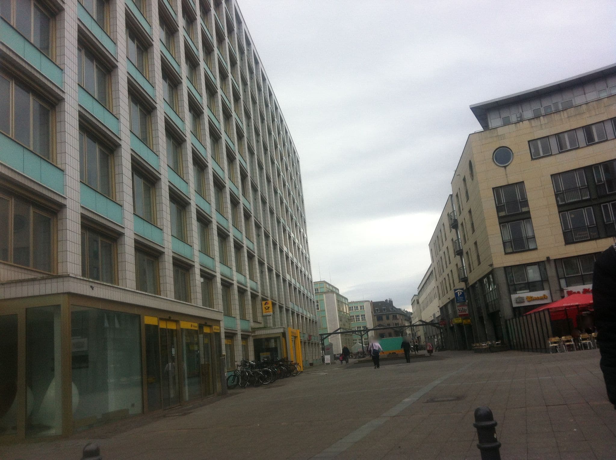 Street view near Numa Köln Ehrenfeld, Neuehrenfeld — © raymond (CC BY-SA · Mapillary)