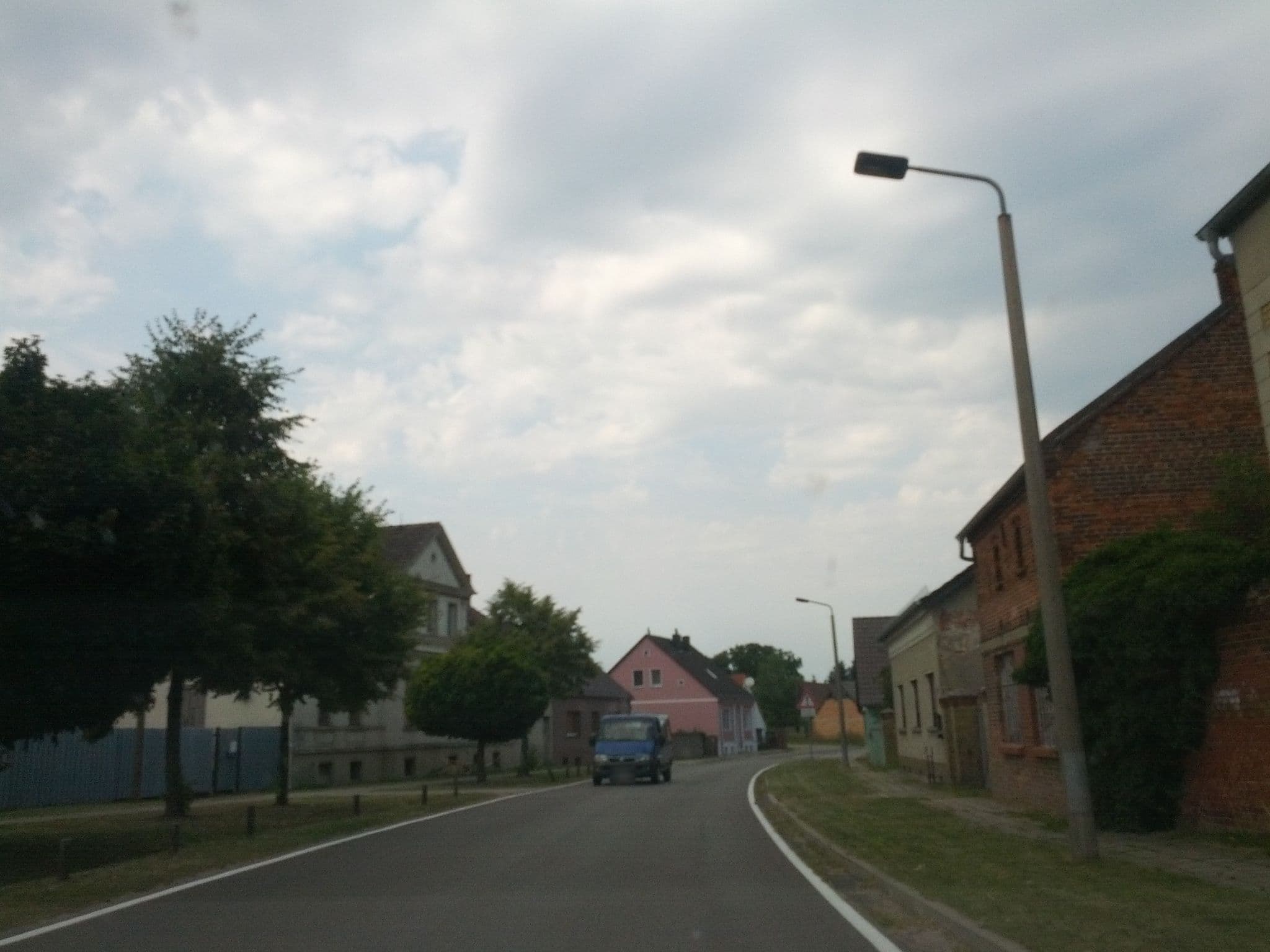 Street view near Ferienwohnung Flatow, Kremmen — © zoegglmeyr (CC BY-SA · Mapillary)