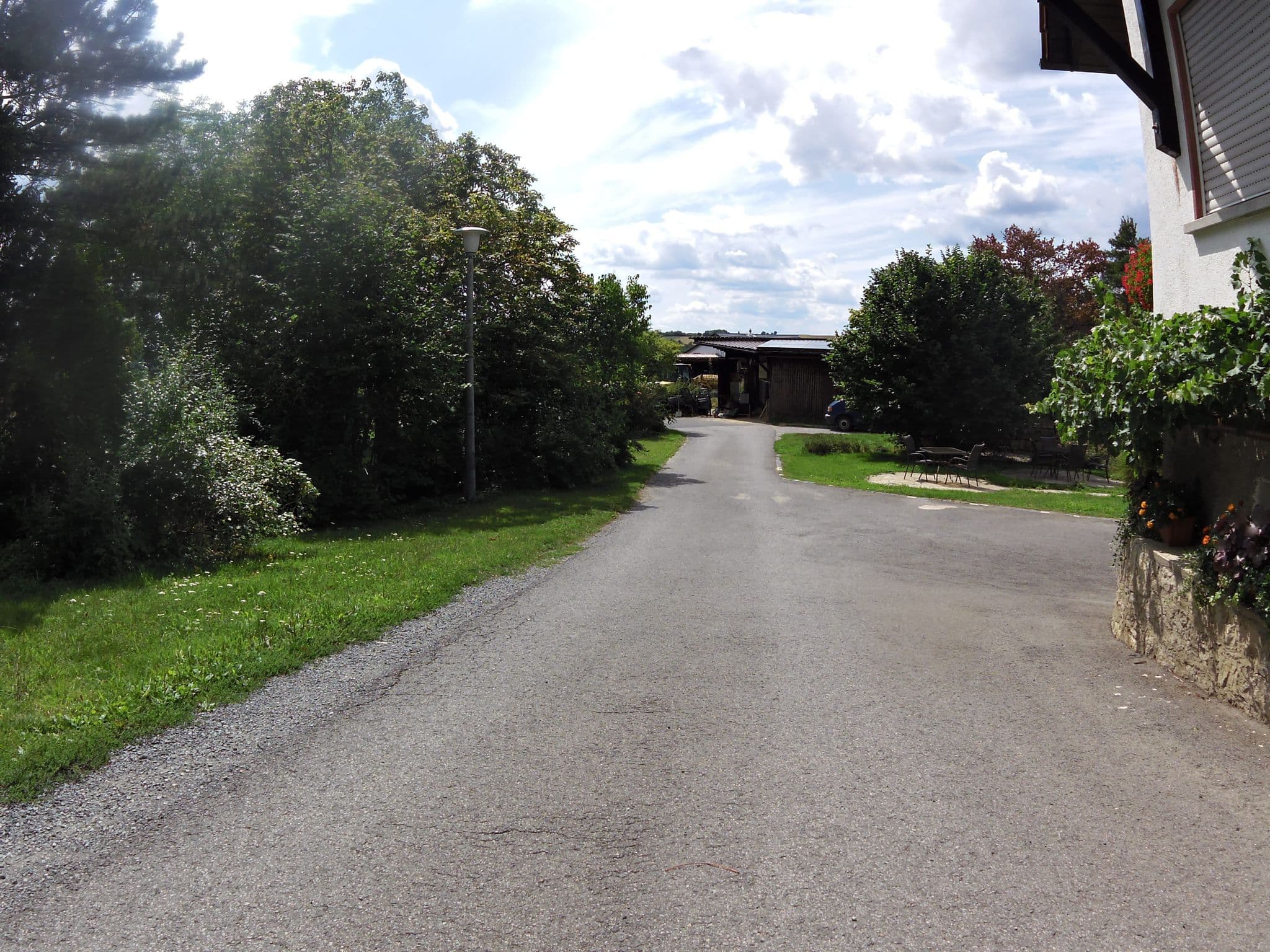 Street view near Gästehaus Kirschberghof, Sommerhausen — © zoegglmeyr (CC BY-SA · Mapillary)