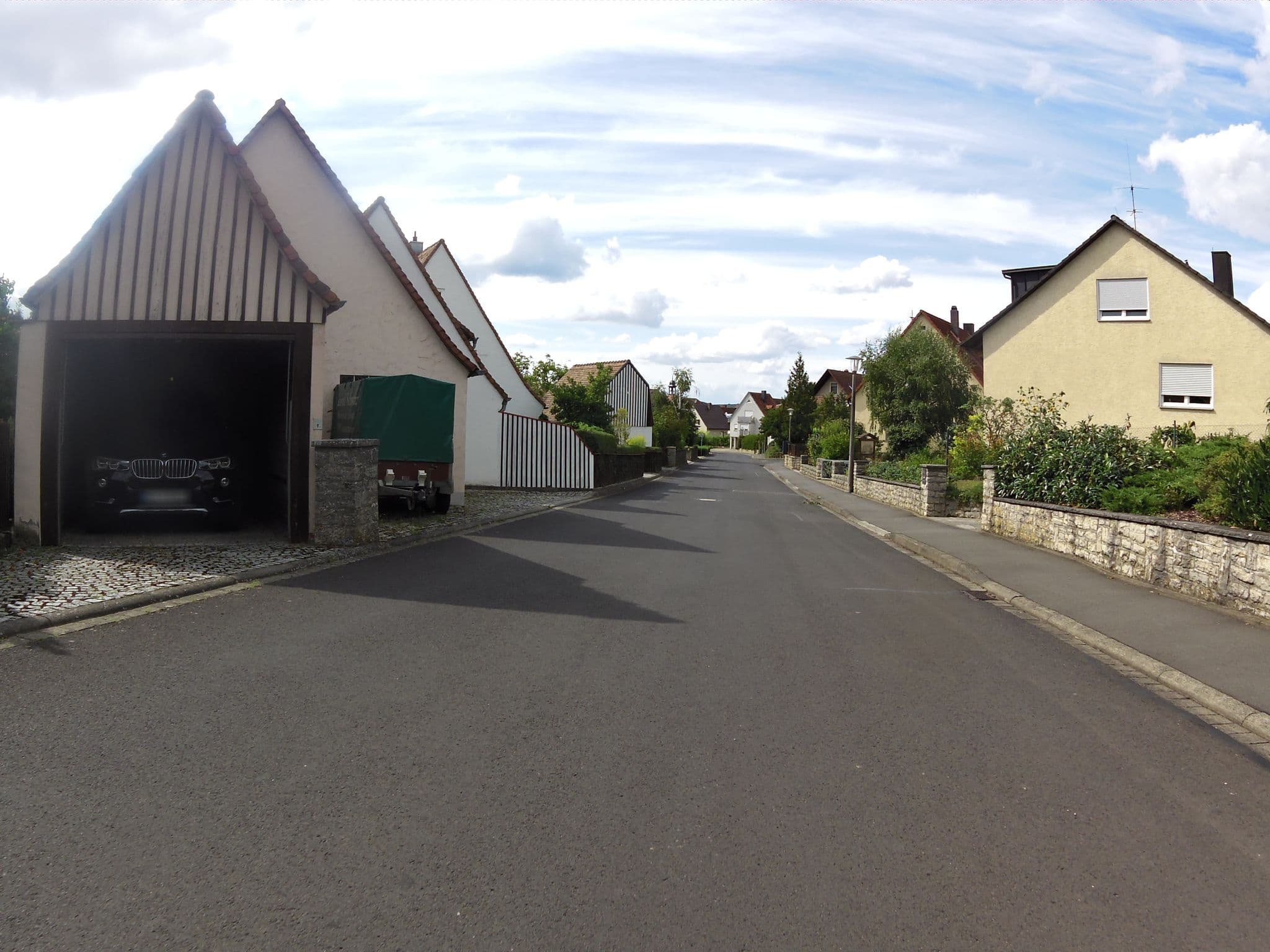 Street view near Kleinschroth, Sommerhausen — © zoegglmeyr (CC BY-SA · Mapillary)