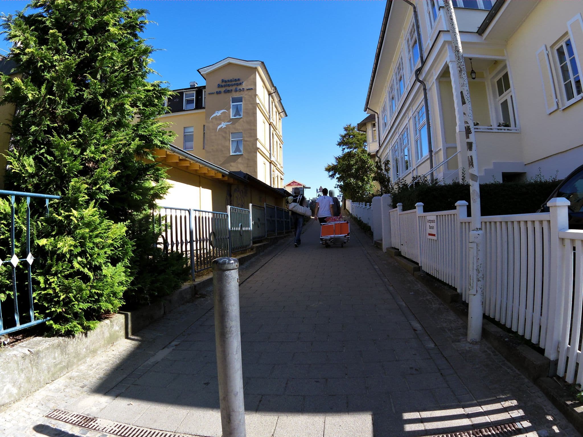 Street view near Strandhotel Atlantic, Bansin — © zoegglmeyr (CC BY-SA · Mapillary)