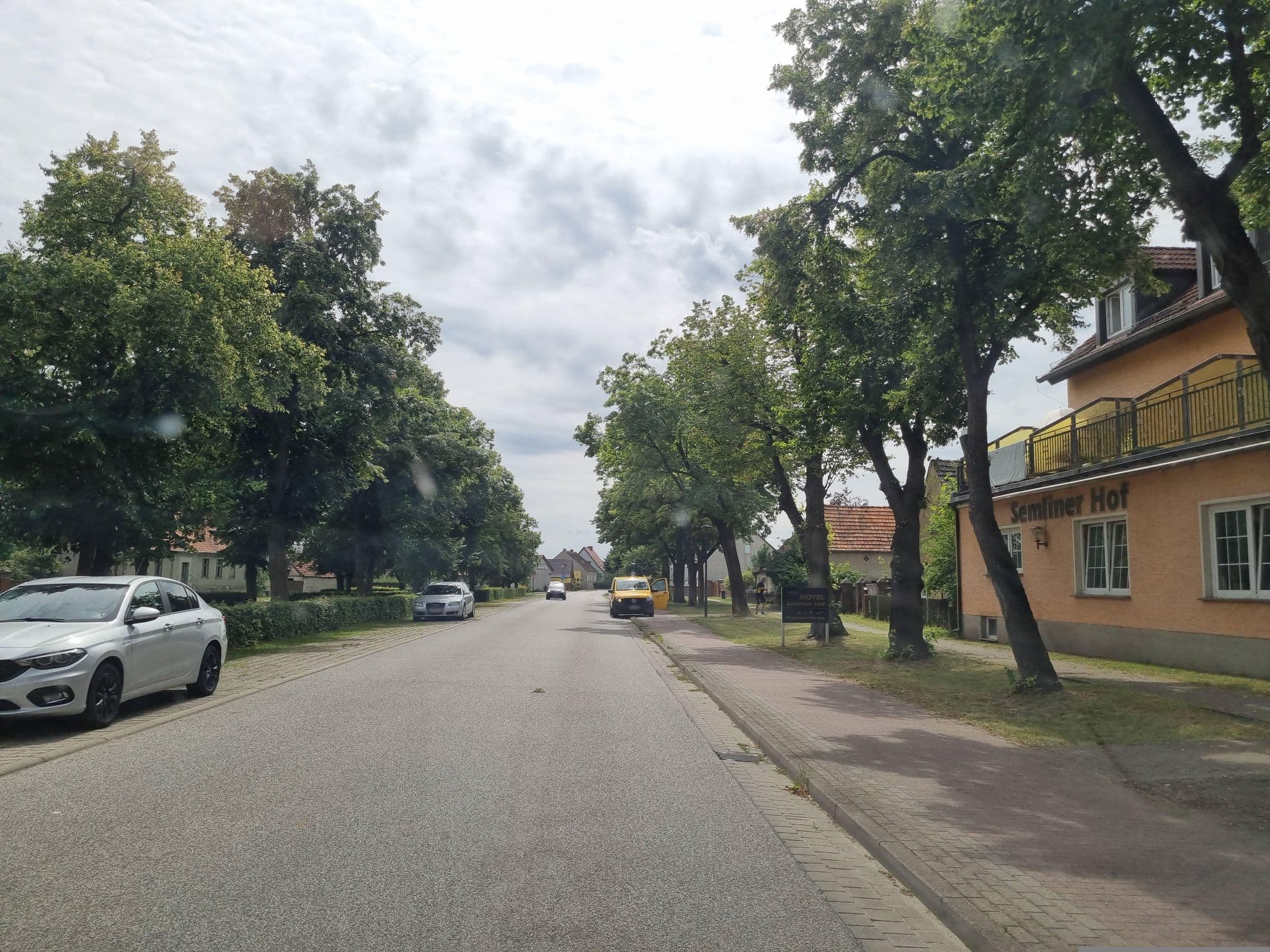 Street view near Semliner Hof, Rathenow — © dsmm (CC BY-SA · Mapillary)