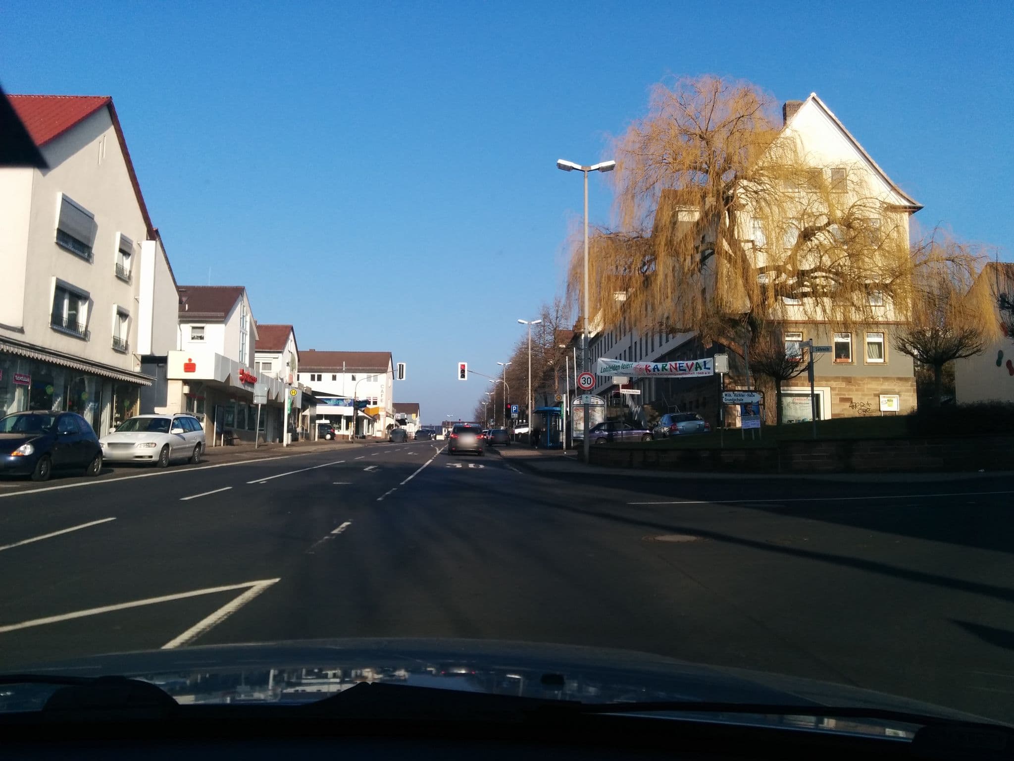 Street view near Hotel Zur Post, Lohfelden — © gisjam (CC BY-SA · Mapillary)