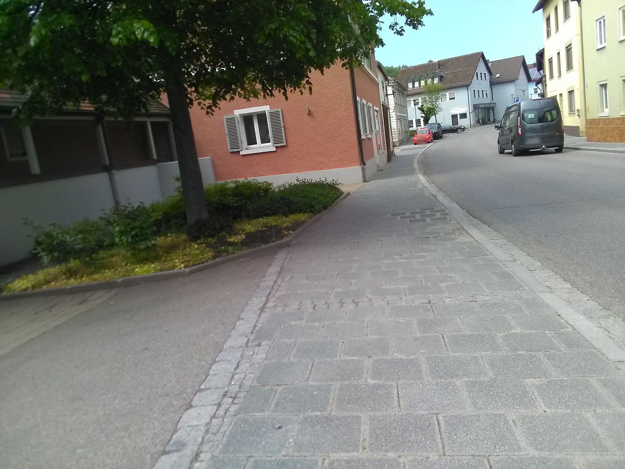 Street view near zur Brücke, Treuchtlingen — © bernd_niemann (CC BY-SA · Mapillary)