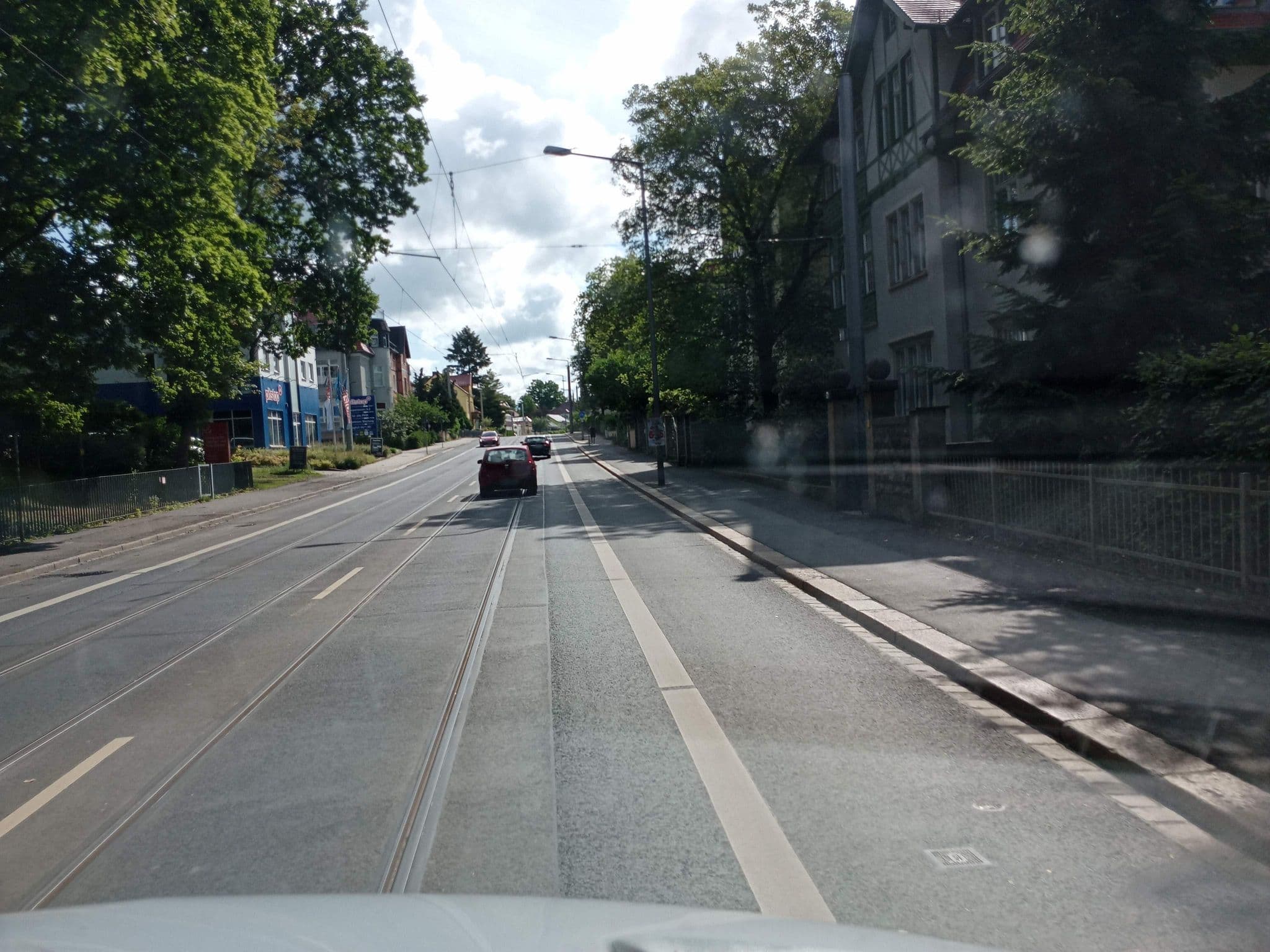 Street view near Evangelische Tagungs- und Freizeitstätte, Loschwitz — © atze02 (CC BY-SA · Mapillary)