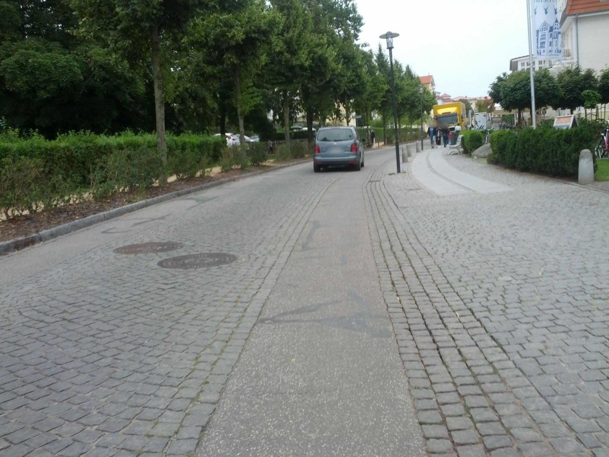 Street view near Hotel Haus am Meer, Ostseebad Kühlungsborn — © zoegglmeyr (CC BY-SA · Mapillary)