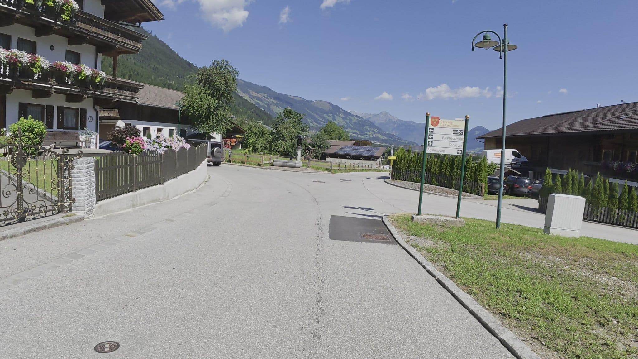 Street view near Ferienwohnungen Lackner, Ried im Zillertal — © Guzzi_Franze (CC BY-SA · Mapillary)