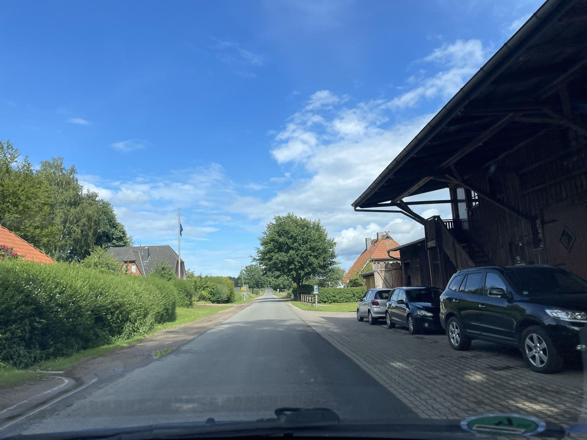 Street view near Gast- und Ferienhof Trapp, Thomasburg — © hotteliene (CC BY-SA · Mapillary)