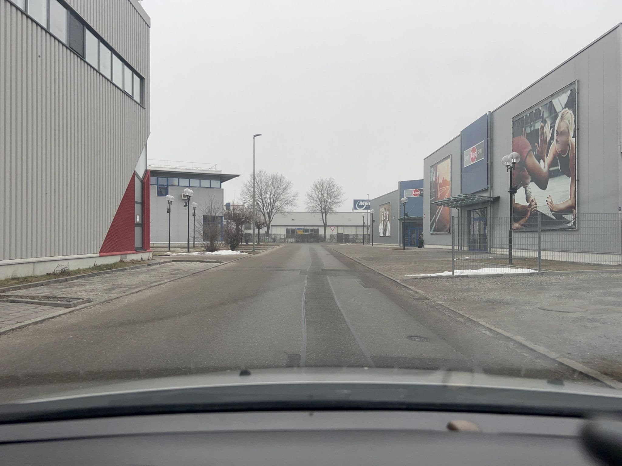 Street view near Echinger Hof, Bruckberg — © chicc0 (CC BY-SA · Mapillary)