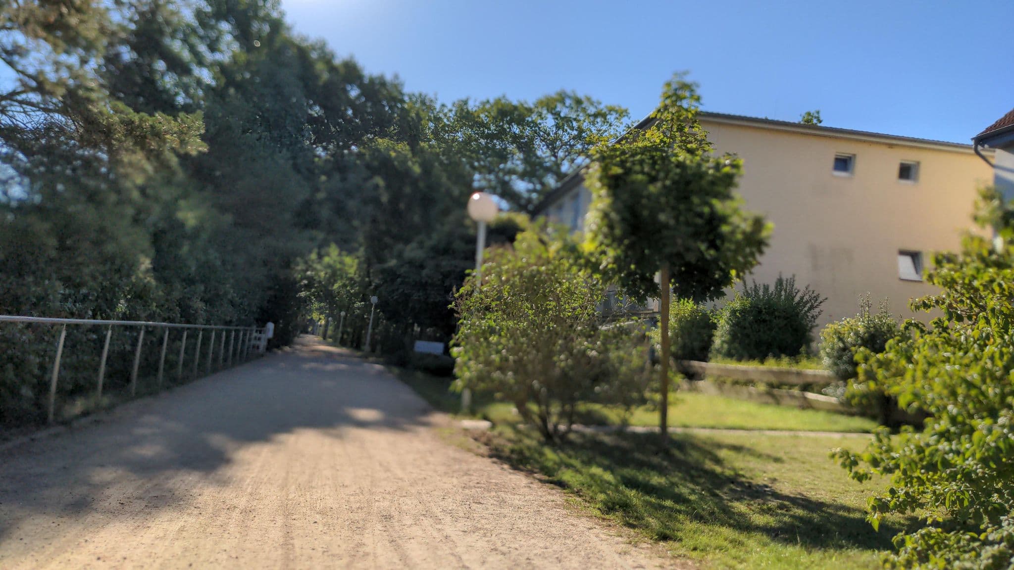 Street view near Villa "Schwarzer Bär", Ostseebad Boltenhagen — © rasmustravemnd (CC BY-SA · Mapillary)