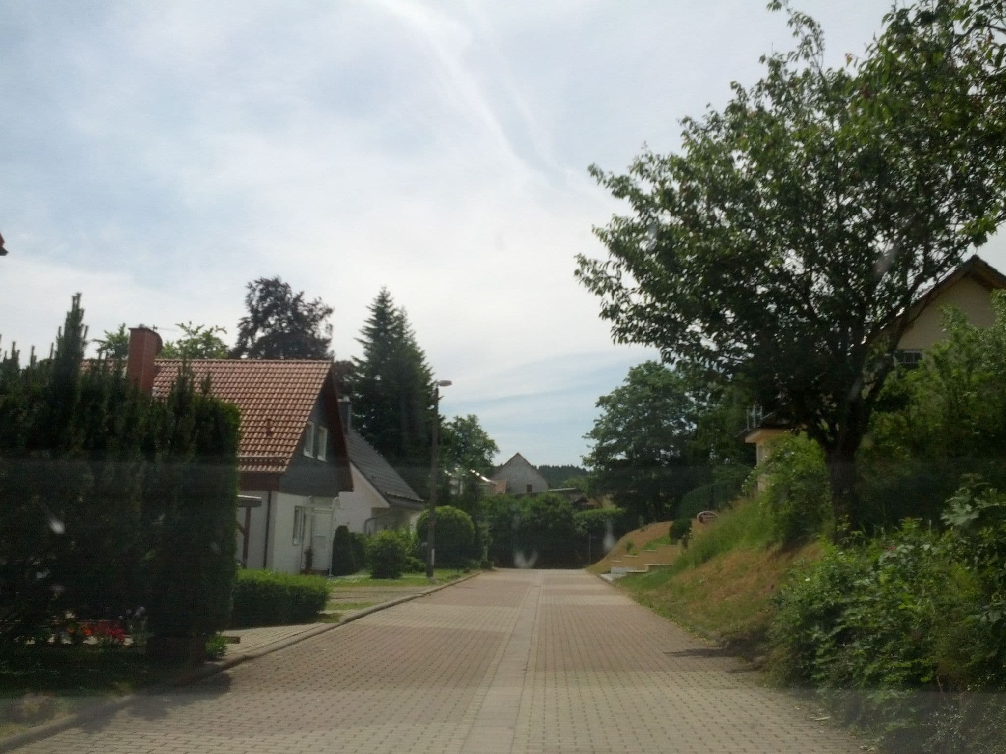 Street view near Ferienwohnung Schröder, Finsterbergen — © zoegglmeyr (CC BY-SA · Mapillary)