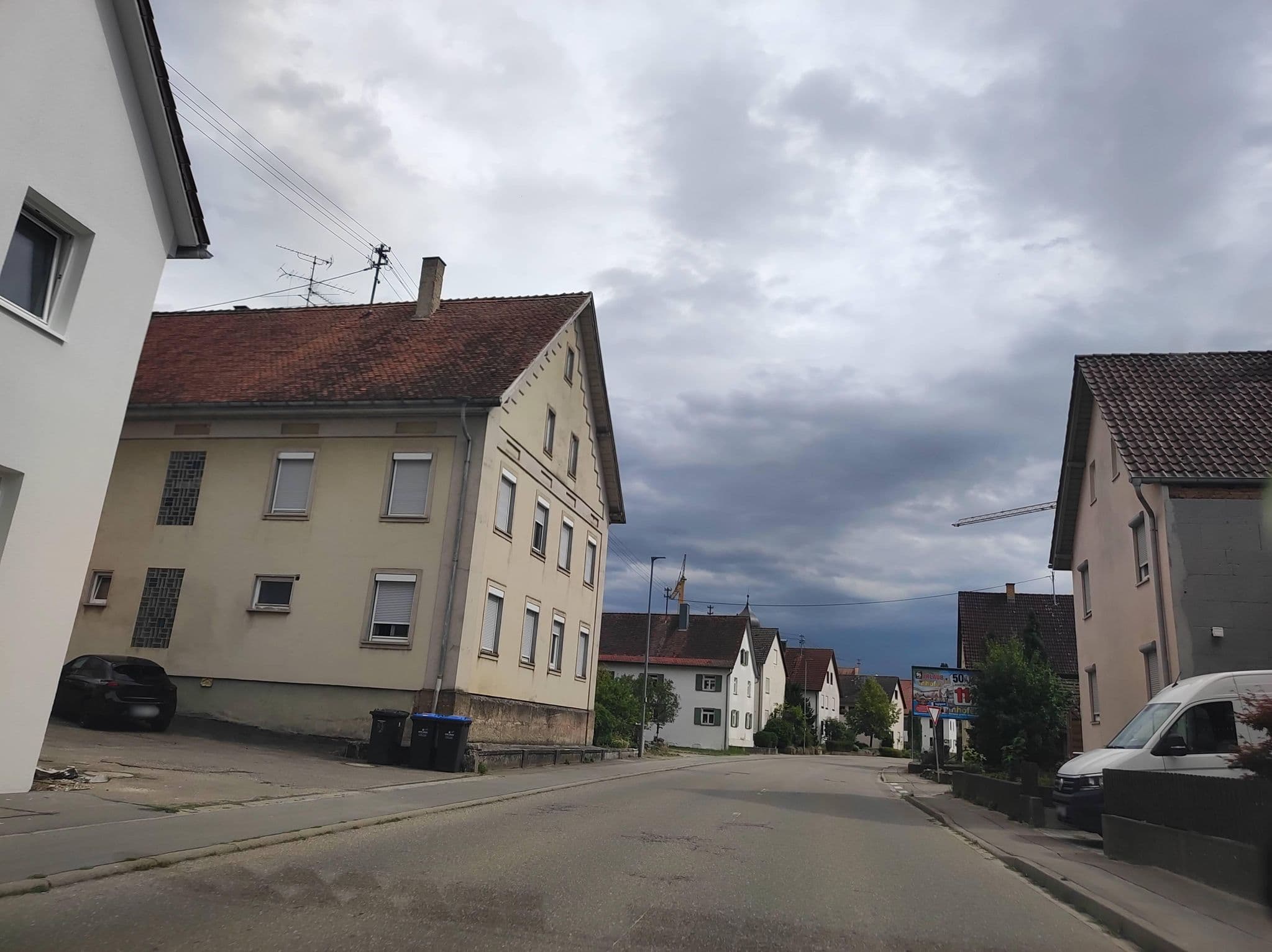 Street view near Ferienwohnungen Alte Schmiede, Öpfingen — © msdess (CC BY-SA · Mapillary)