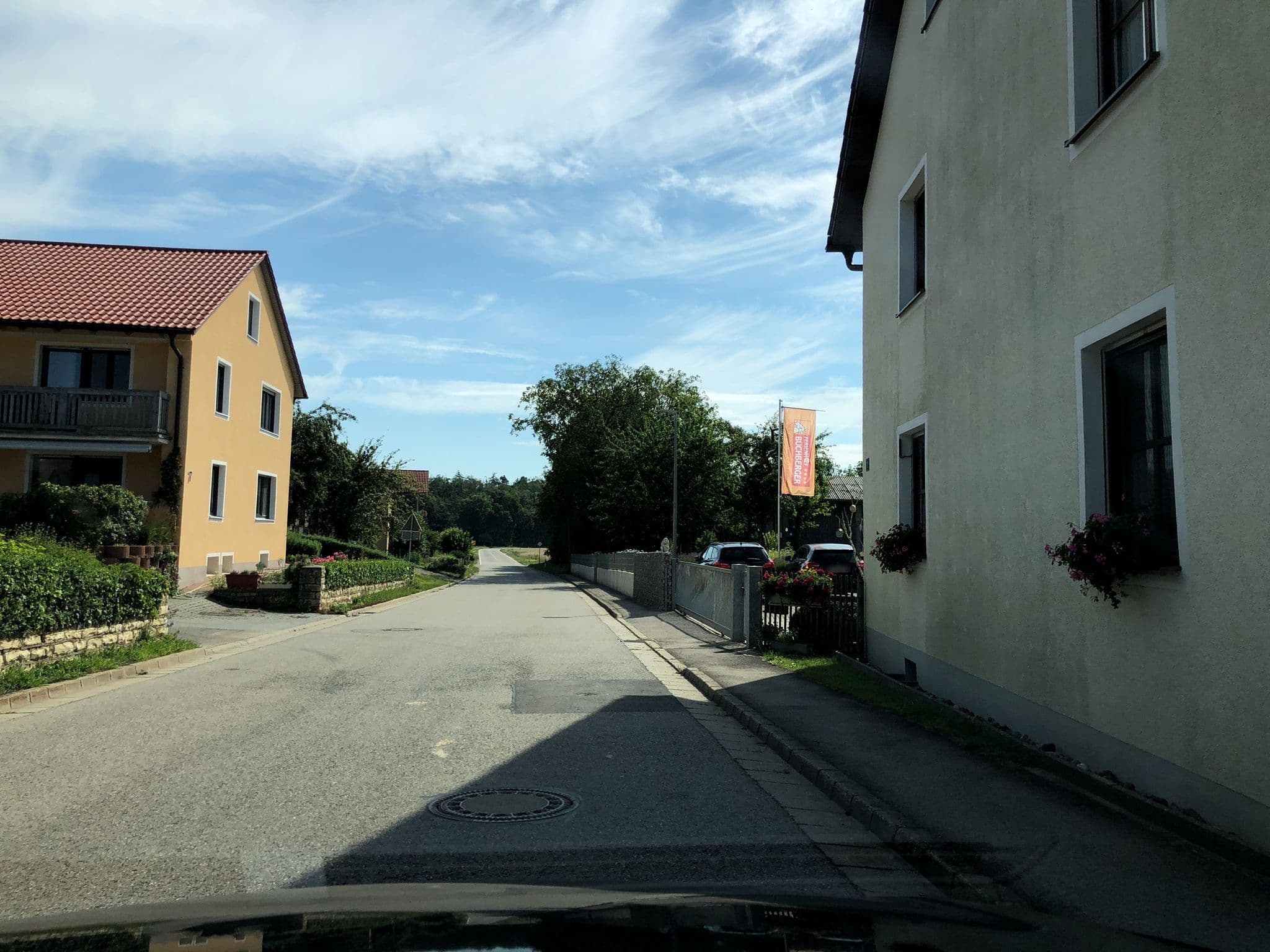 Street view near Buchberger, Greding — © derzornigemarkus (CC BY-SA · Mapillary)