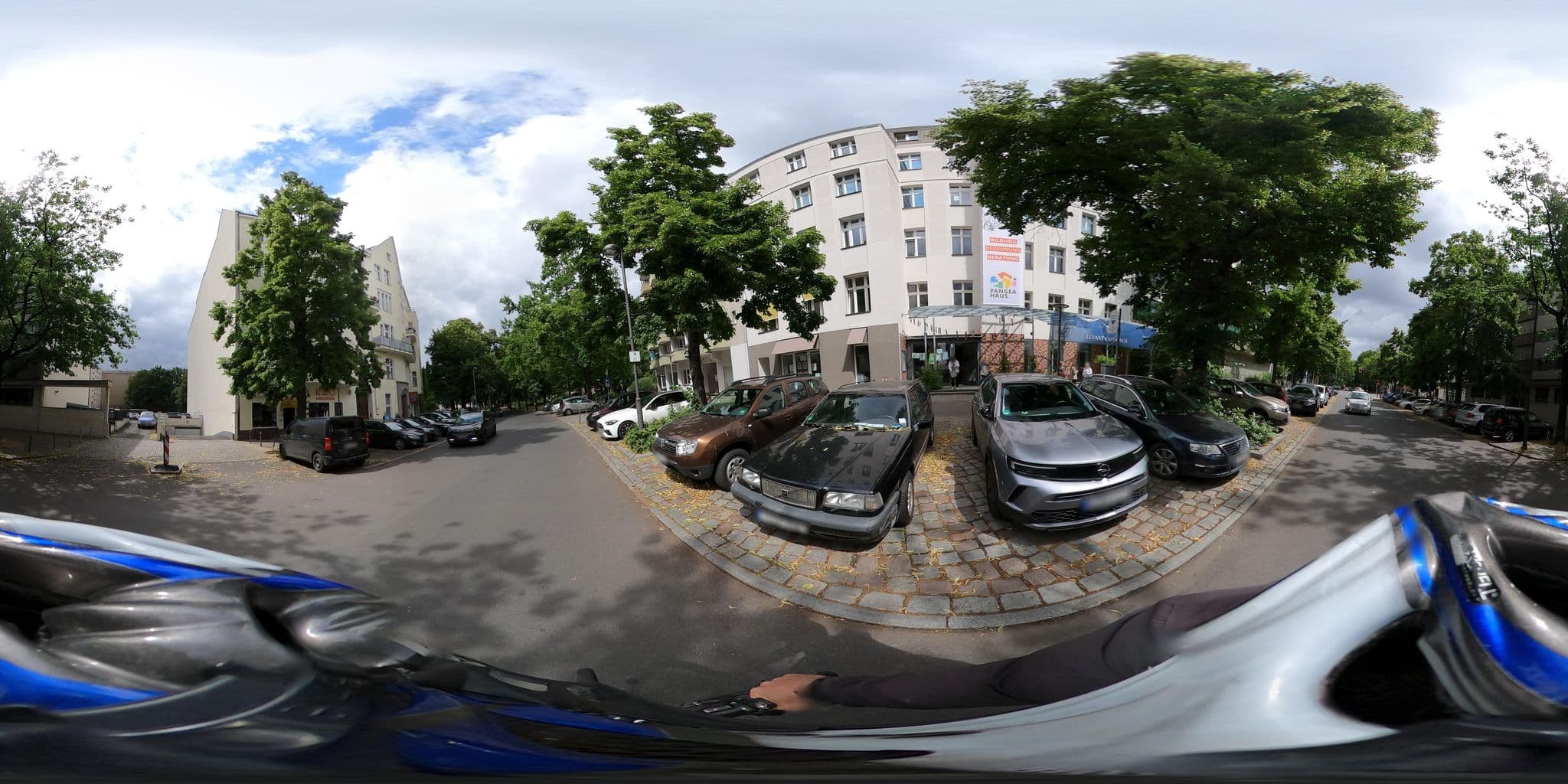 Street view near Hotel Pension Spree, Schöneberg — © eserte (CC BY-SA · Mapillary)