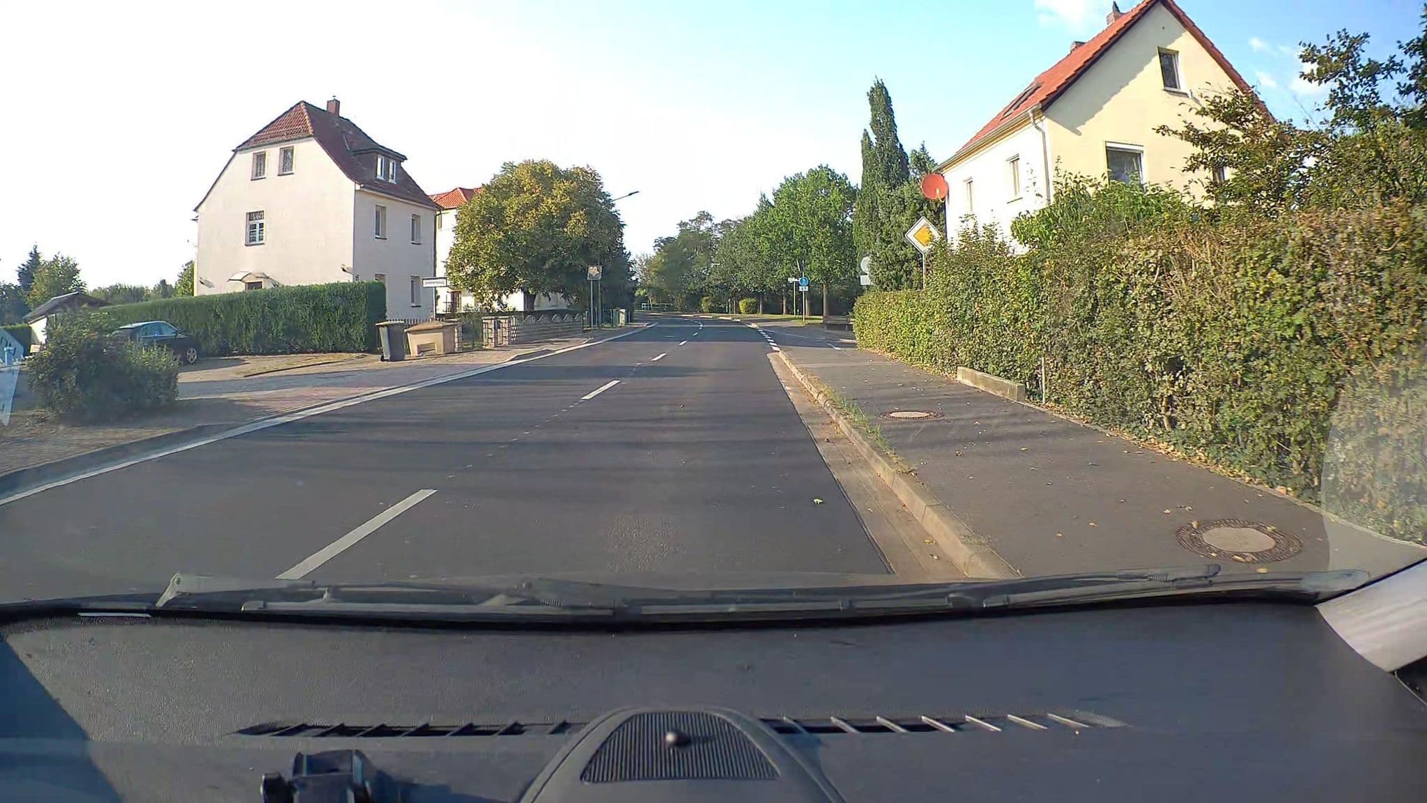 Street view near Gästewohnung Familie Czepanski, Böhlen — © poxonline (CC BY-SA · Mapillary)