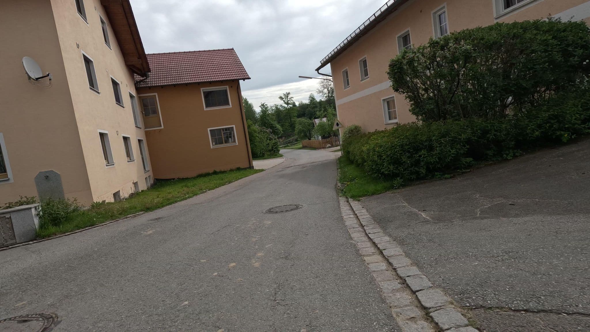 Street view near Gasthaus Kraus, Schönthal — © rnissl (CC BY-SA · Mapillary)