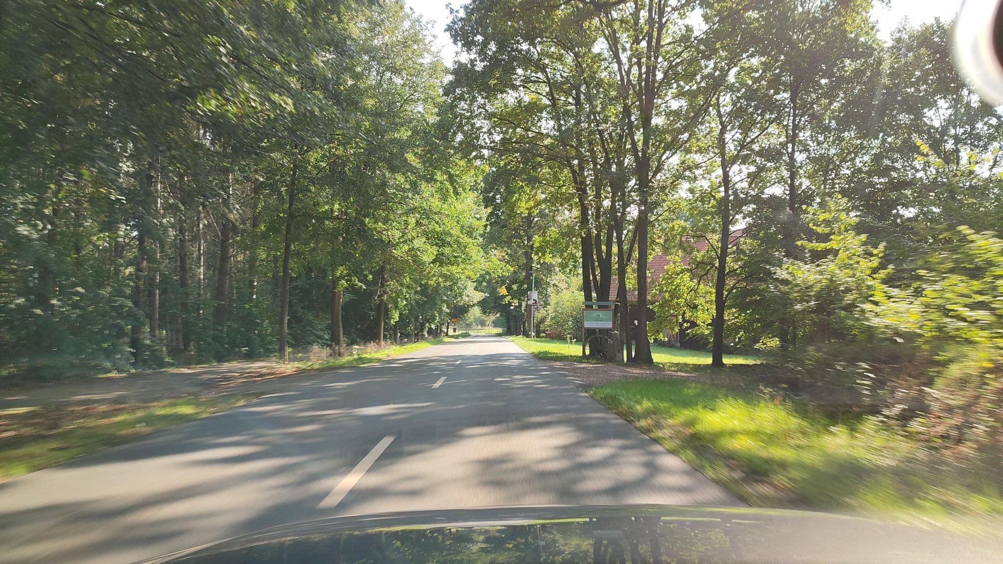 Street view near Am alten Schafstall, Bad Fallingbostel — © saftycar (CC BY-SA · Mapillary)