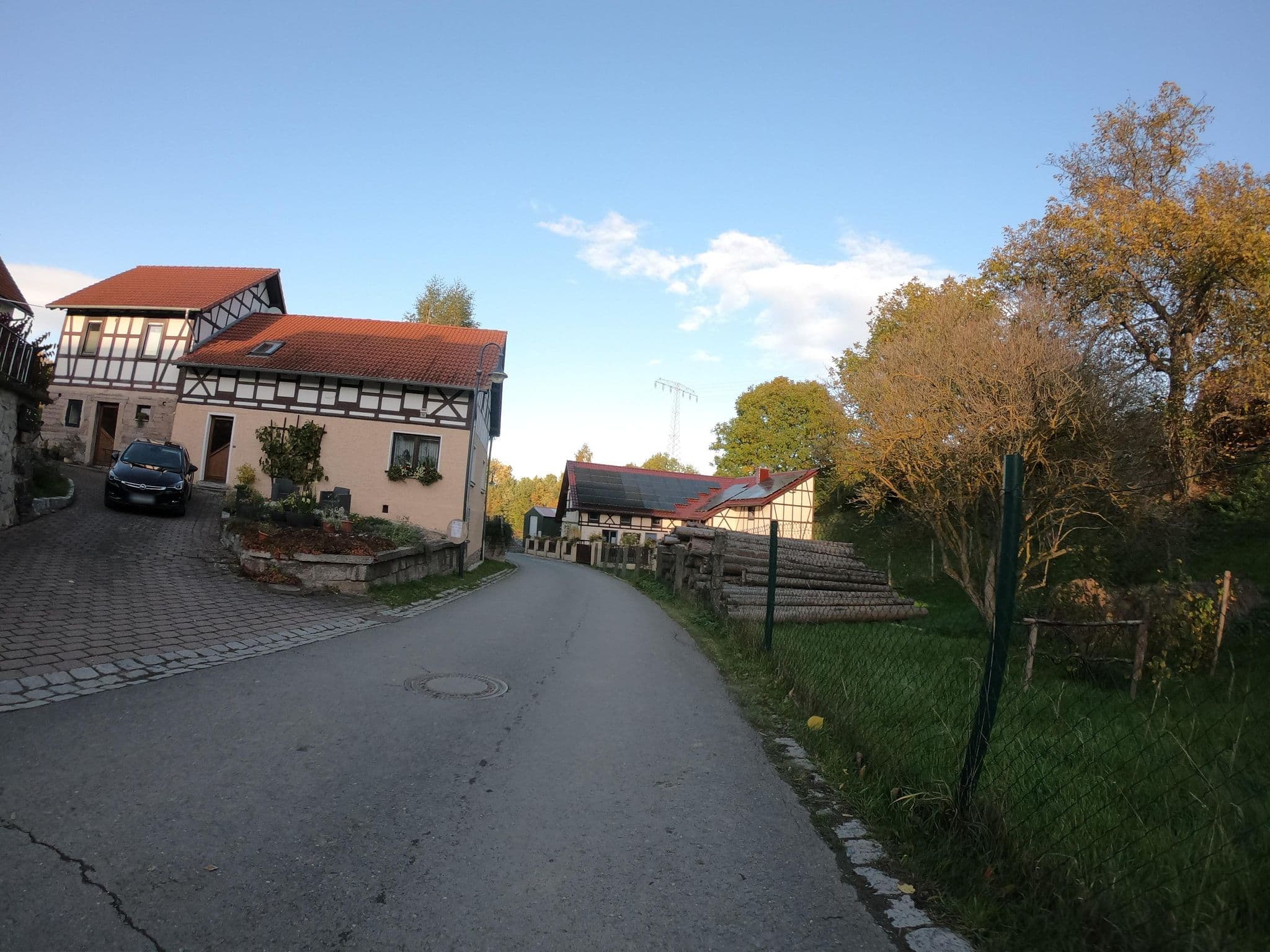 Street view near Ferienwohnung Abendrot, Saalfeld — © tmka (CC BY-SA · Mapillary)