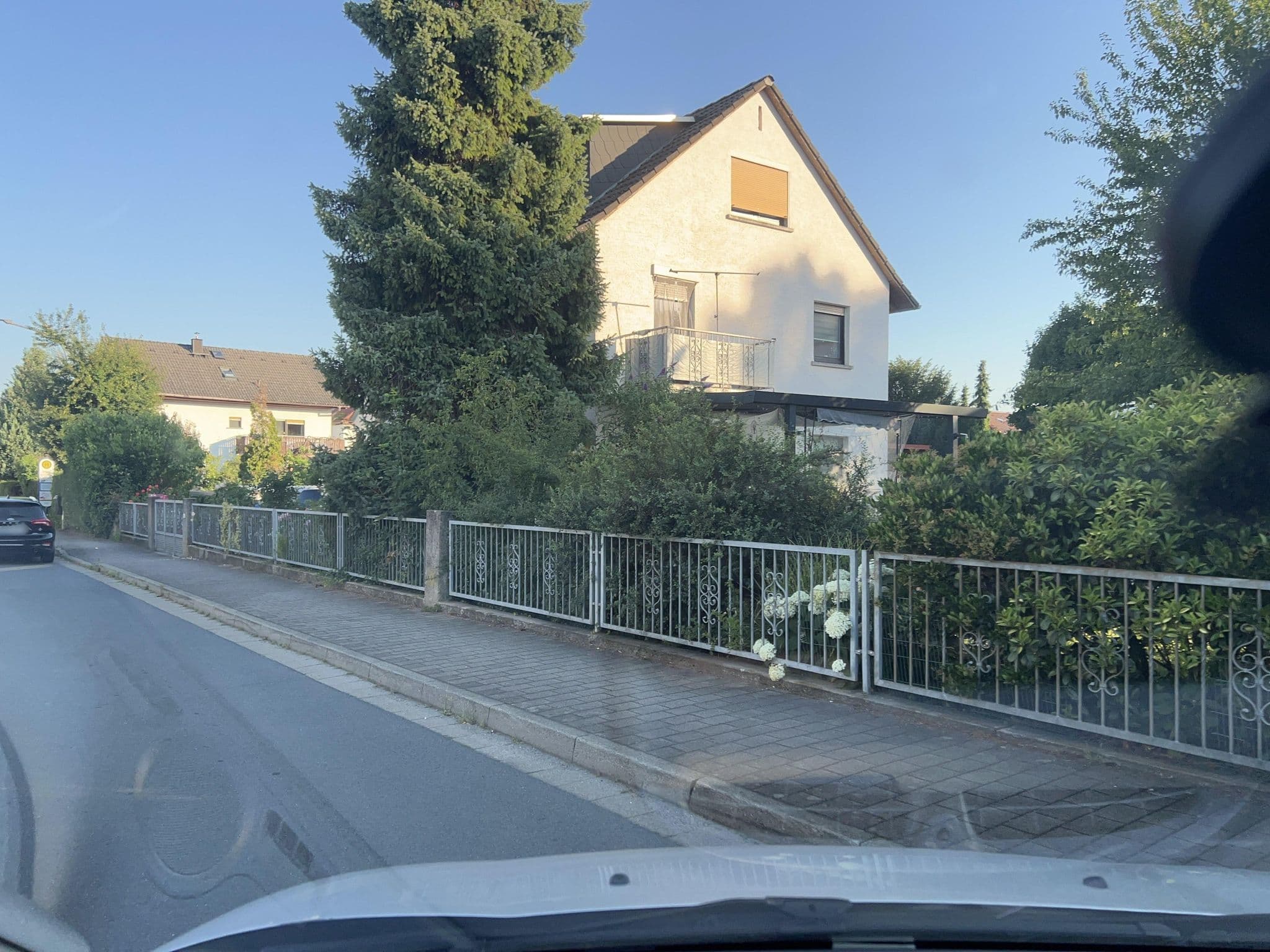 Street view near Ferienwohnung Casa Sophia, Seeheim-Jugenheim — © robffm (CC BY-SA · Mapillary)