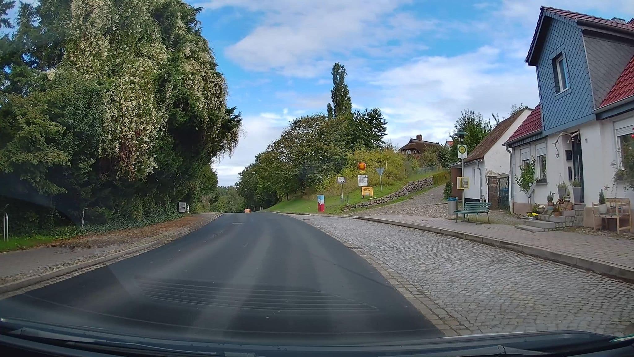 Street view near Alte Schmiede, Sagard — © hendel (CC BY-SA · Mapillary)