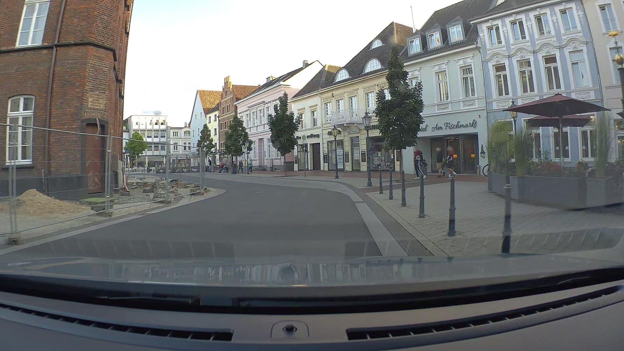 Street view near Hotel am Fischmarkt, Rheinberg — © poxonline (CC BY-SA · Mapillary)