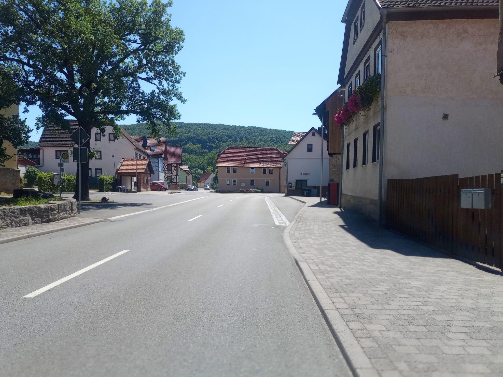 Street view near Gasthaus zur Linde, Obermaßfeld-Grimmenthal — © natura (CC BY-SA · Mapillary)