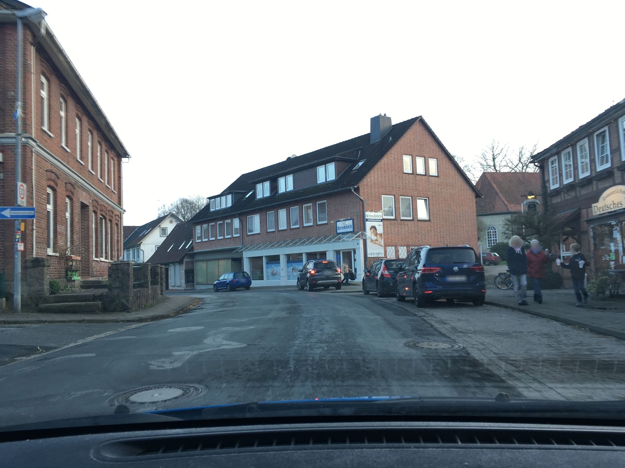 Street view near Deutsches Haus, Bad Fallingbostel — © hotteliene (CC BY-SA · Mapillary)