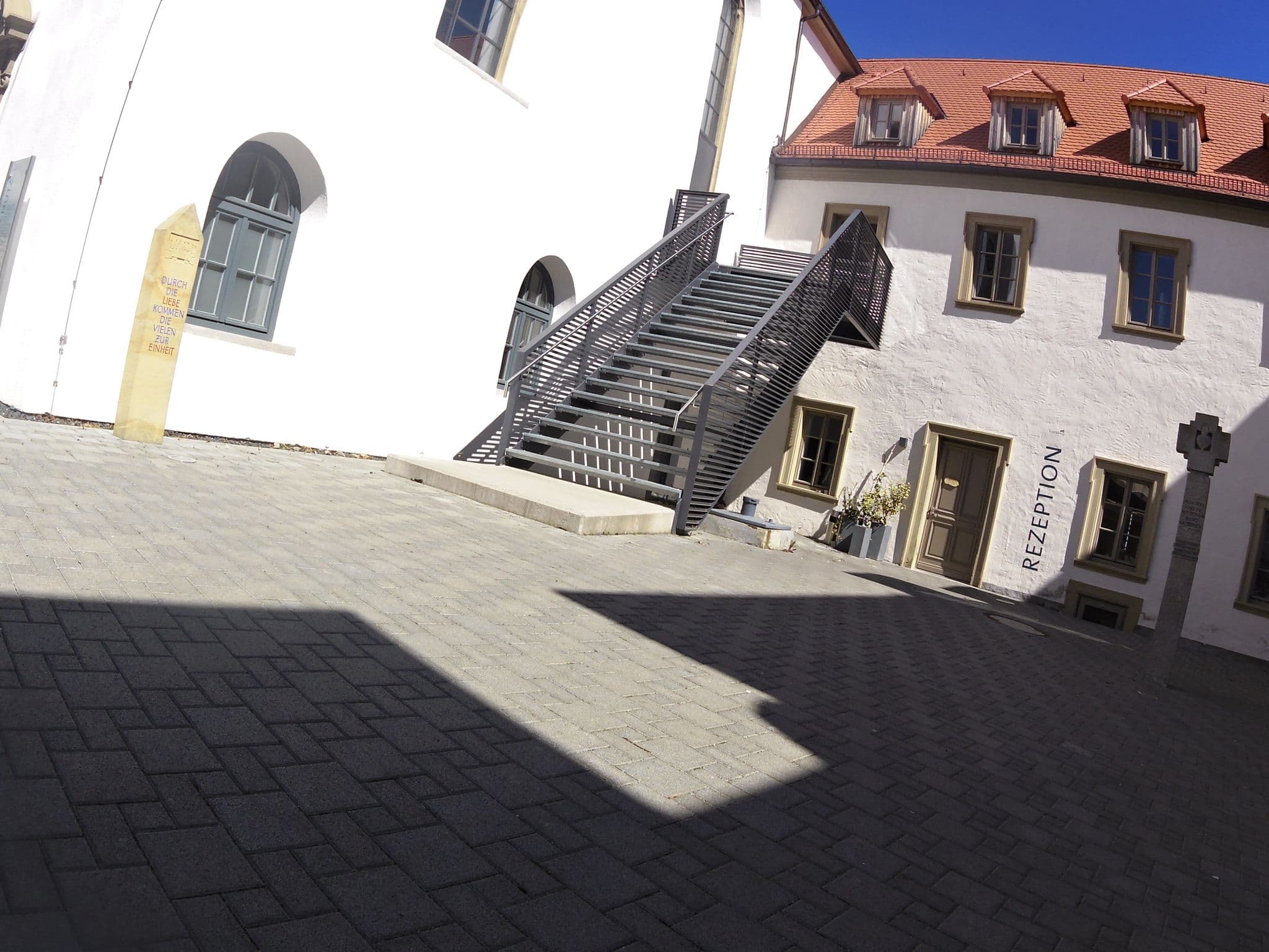 Street view near Vogelsburg, Volkach — © zoegglmeyr (CC BY-SA · Mapillary)