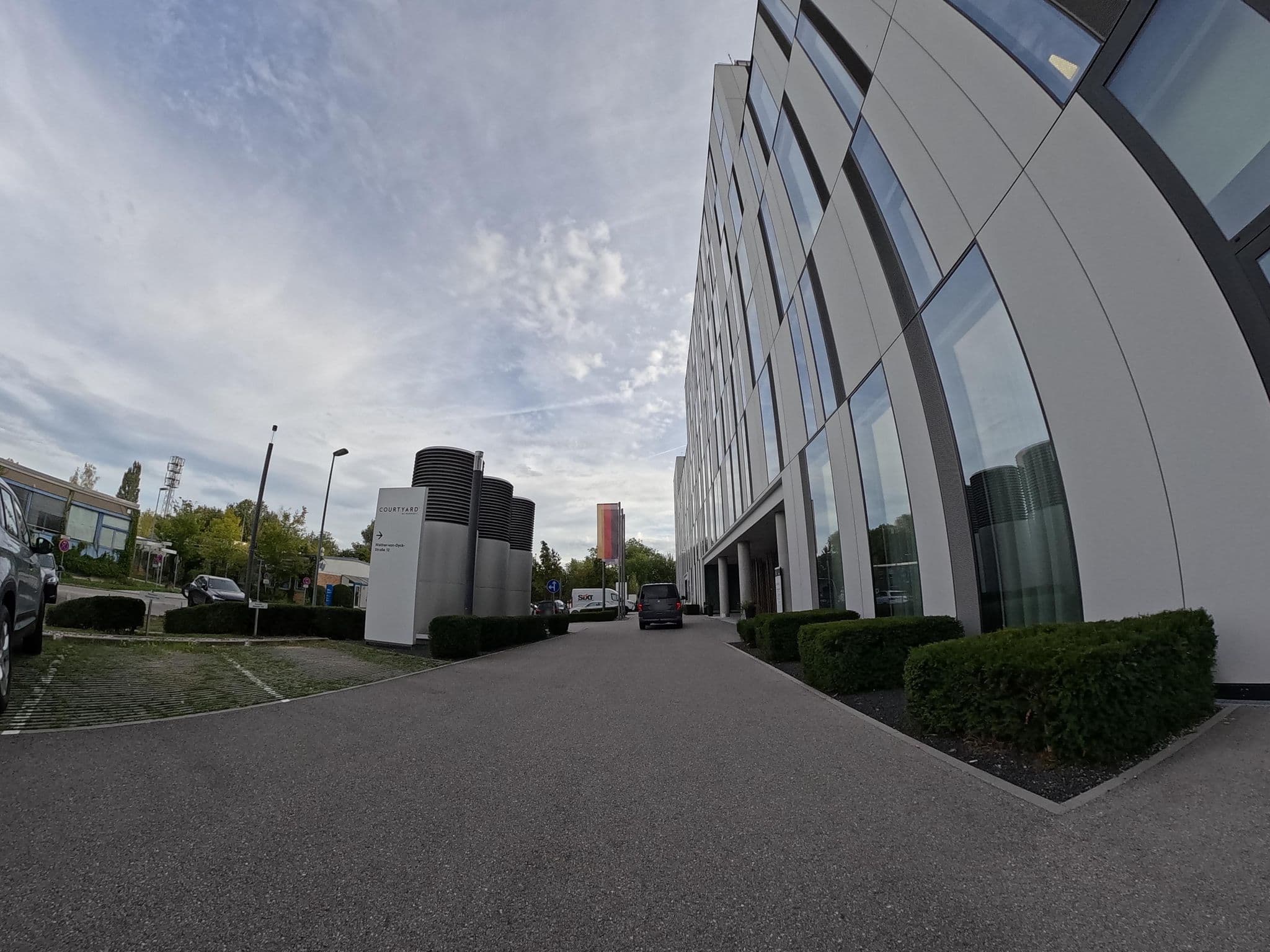 Street view near Courtyard by Marriott, Garching — © soulcover (CC BY-SA · Mapillary)