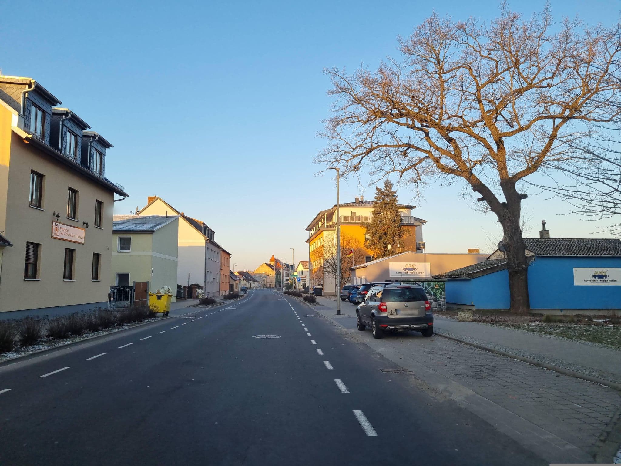 Street view near Am Stadtpark, Trebbin — © dsmm (CC BY-SA · Mapillary)