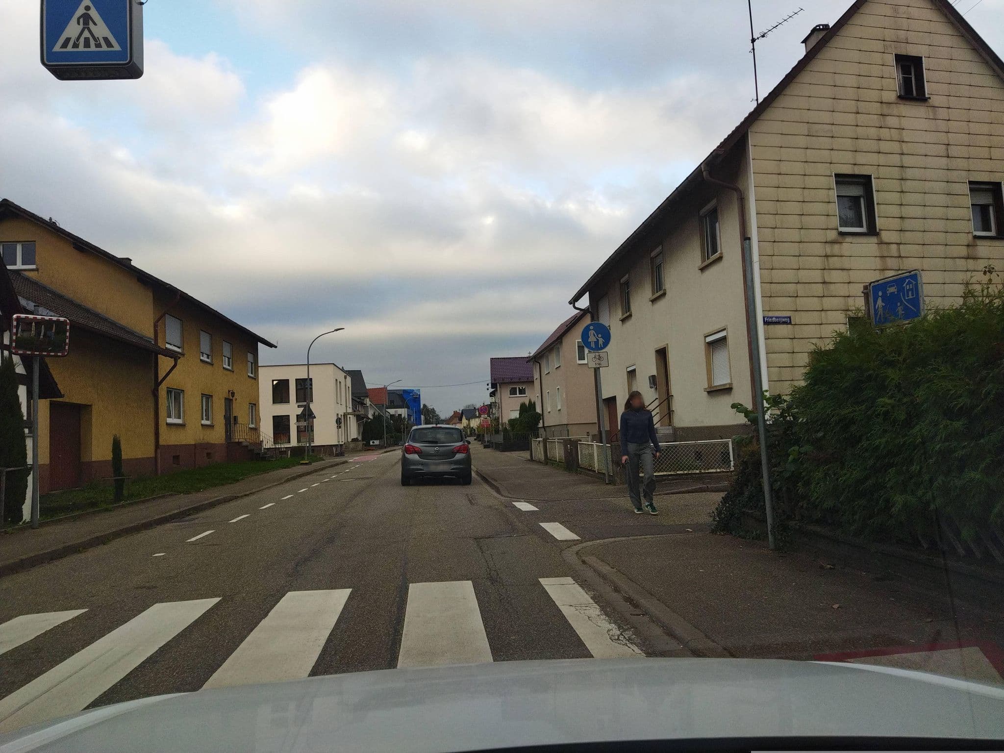 Street view near Hirsch, Kuppenheim — © changchun1 (CC BY-SA · Mapillary)
