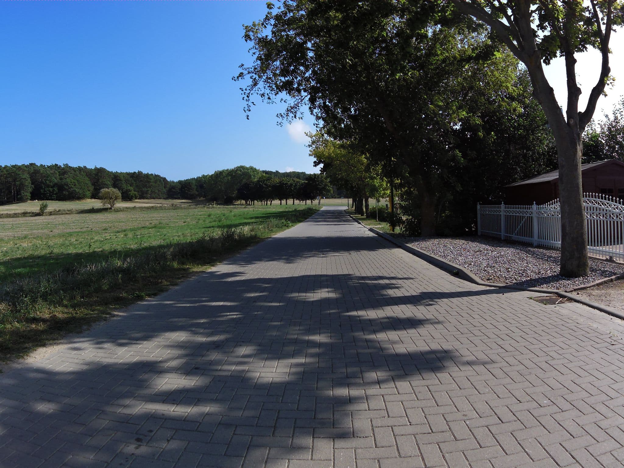 Street view near Ferienhaus "Am Achterwasser", Loddin — © zoegglmeyr (CC BY-SA · Mapillary)