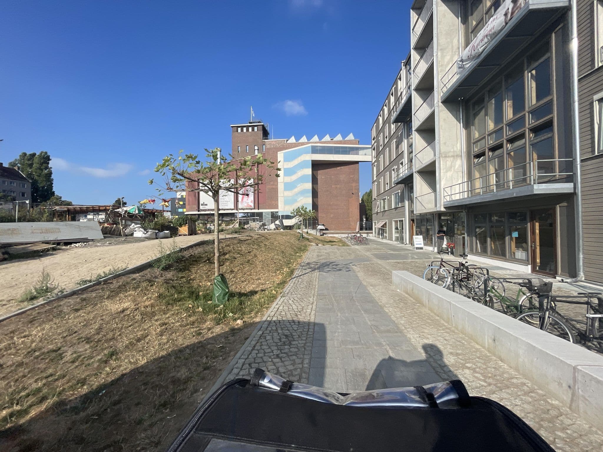 Street view near Karibuni, Neukölln — © tordans (CC BY-SA · Mapillary)