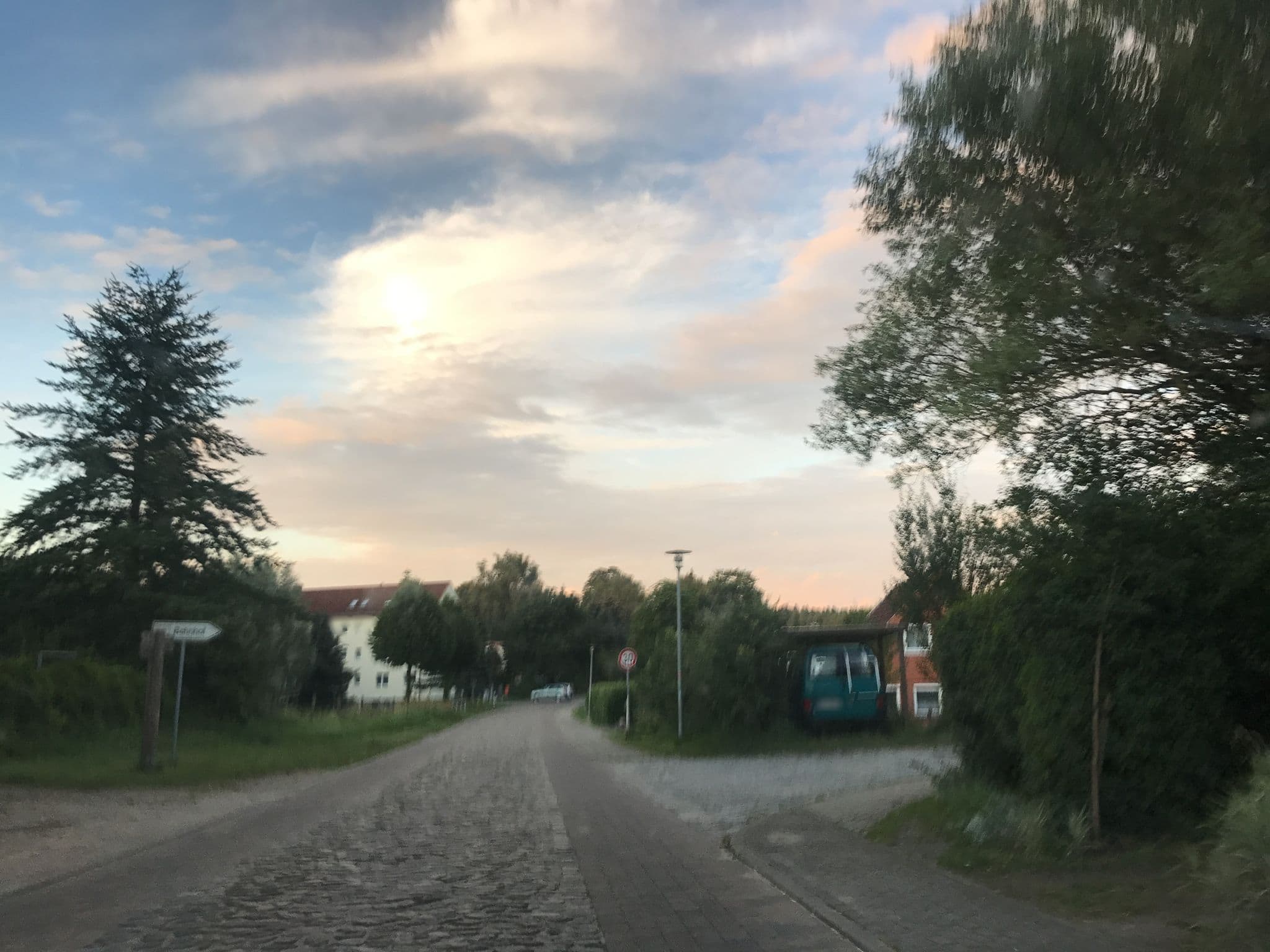 Street view near Alte Poststelle, Möllenhagen — © dl7auq (CC BY-SA · Mapillary)
