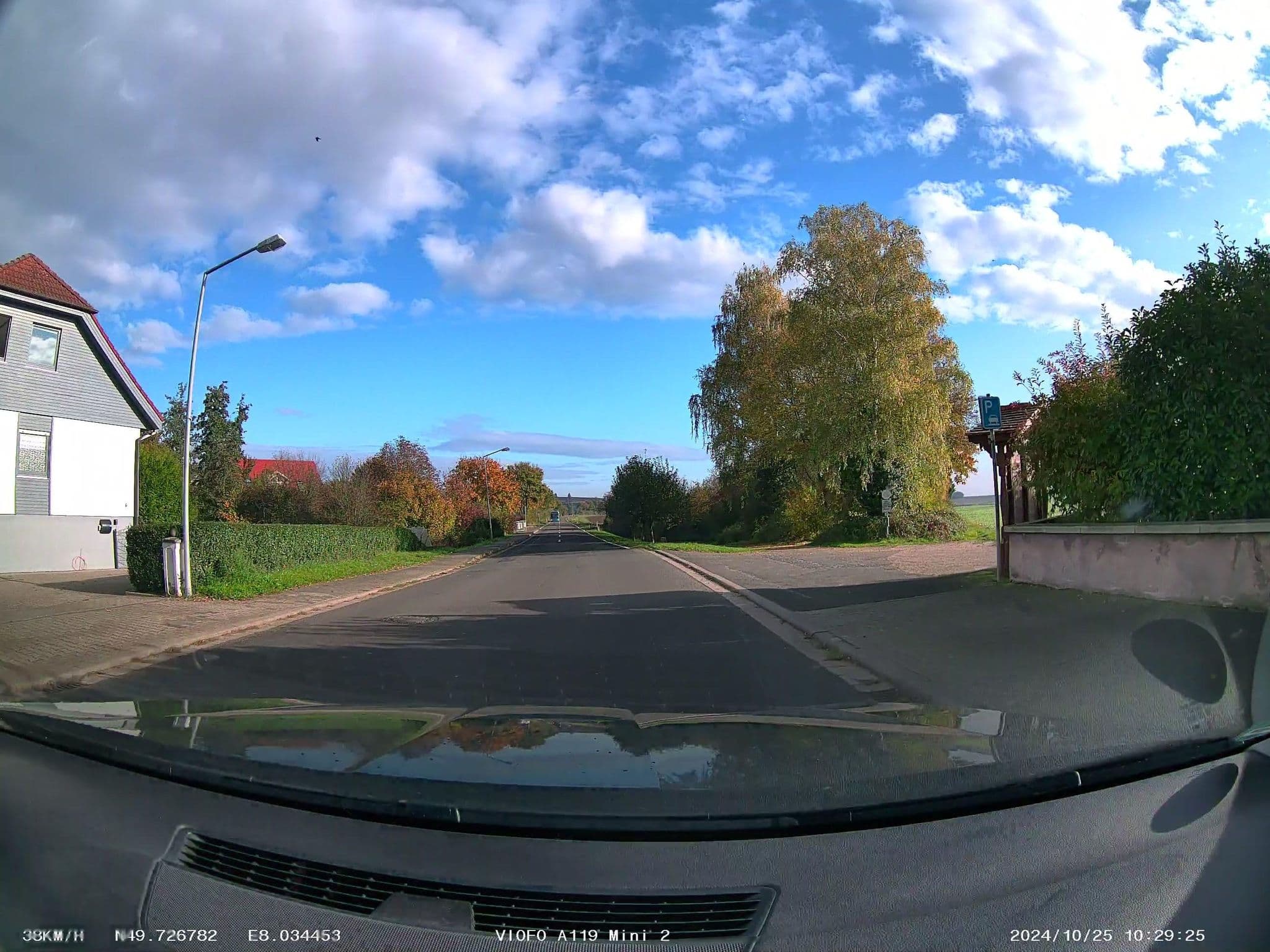 Street view near Reisemobilstellplatz Weingut Hirschhof, Erbes-Büdesheim — © soulcover (CC BY-SA · Mapillary)