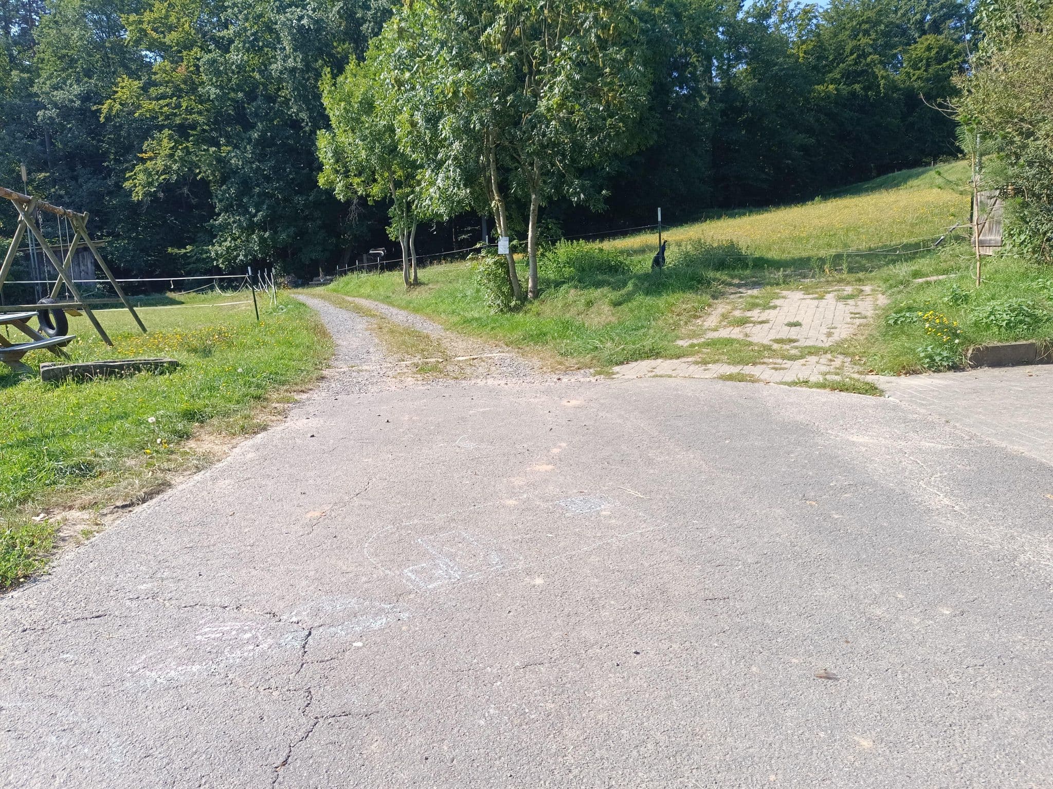 Street view near Zeltnerhof, Bad König — © Mlink (CC BY-SA · Mapillary)