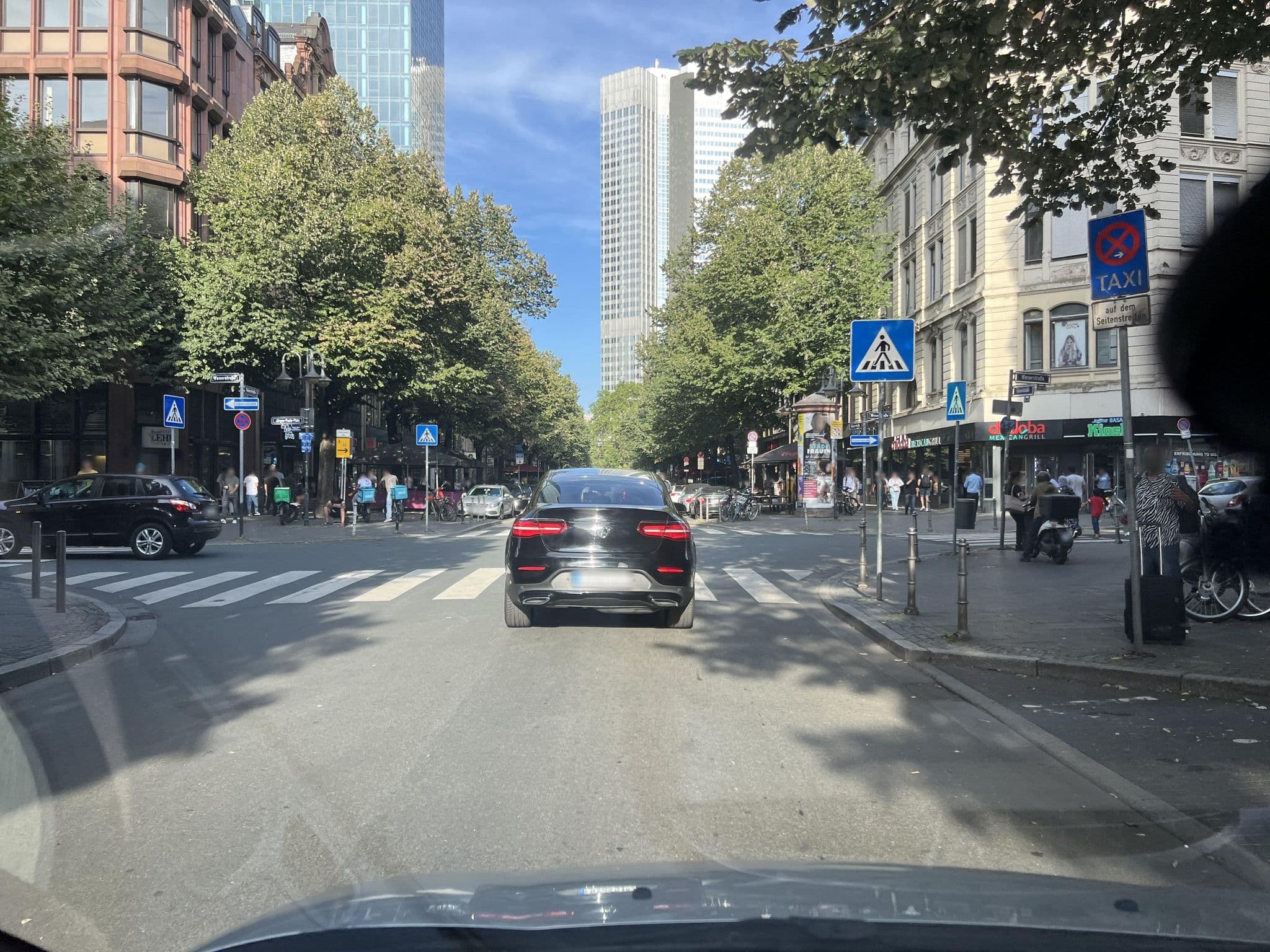 Street view near The Atrium Hotel, Frankfurt am Main