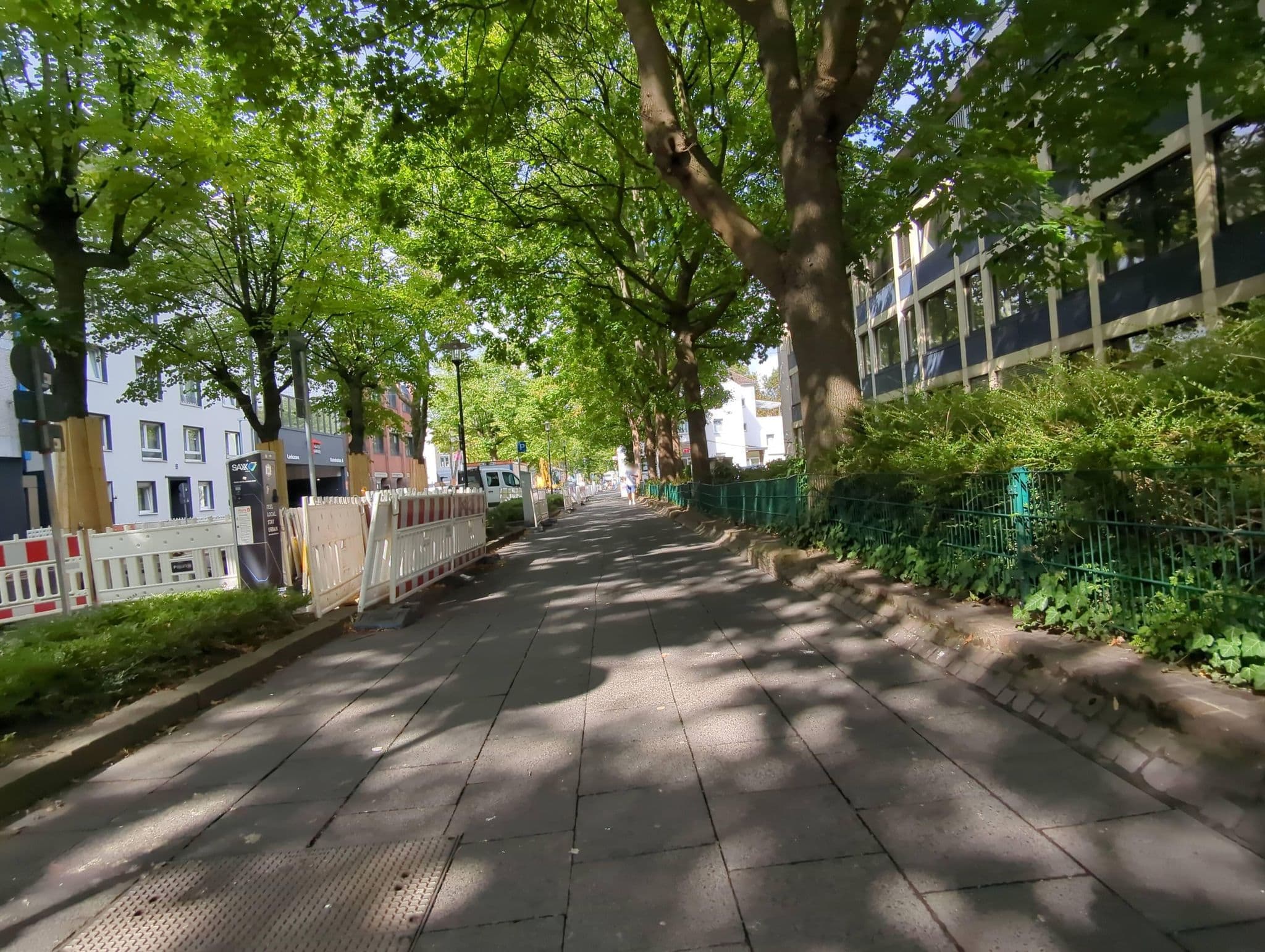 Street view near Saxx Hotel "Am Theater Karree", Hagen — © miguel_andrade (CC BY-SA · Mapillary)