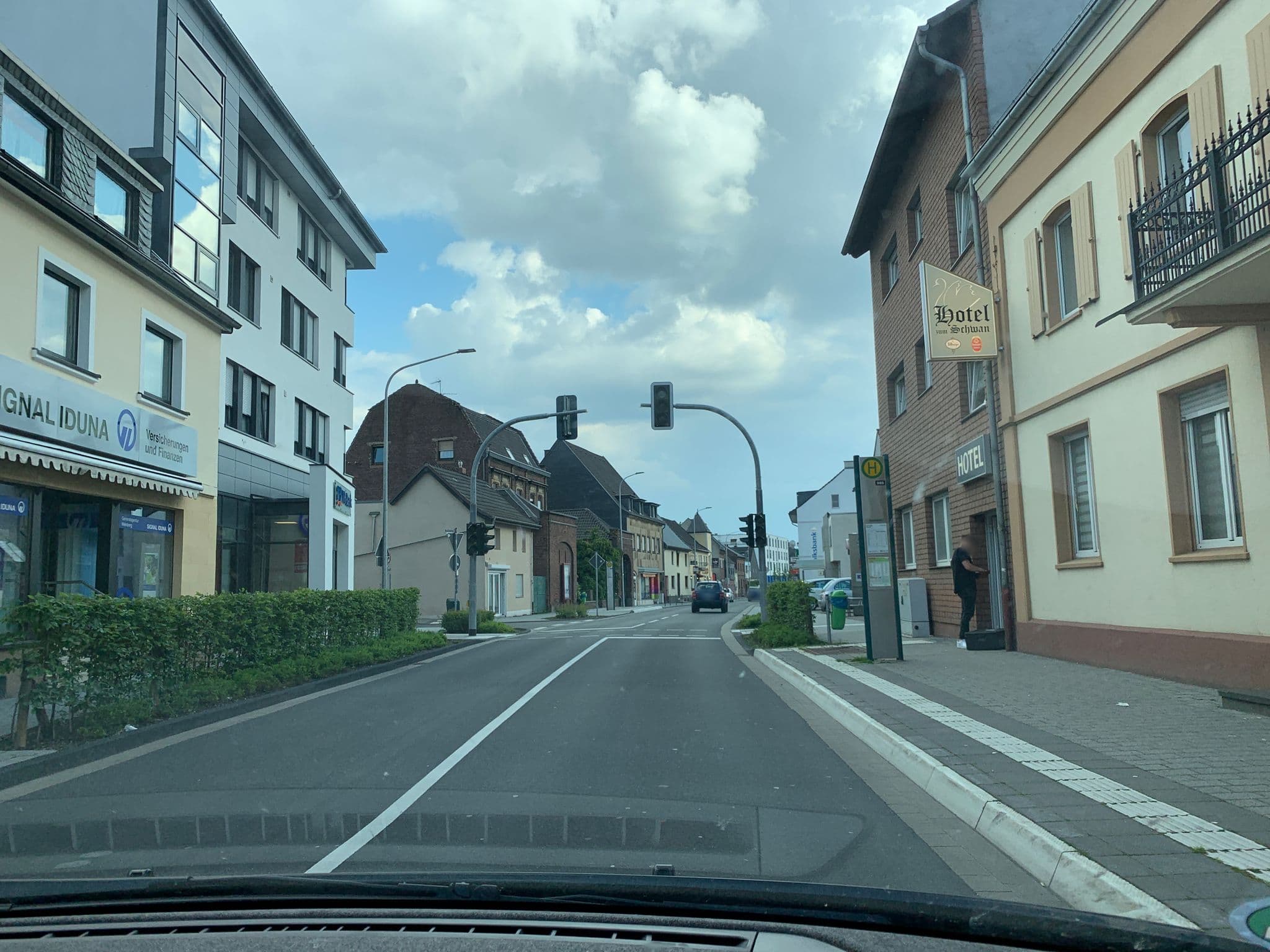 Street view near Hotel zum Schwan, Weilerswist — © noel (CC BY-SA · Mapillary)