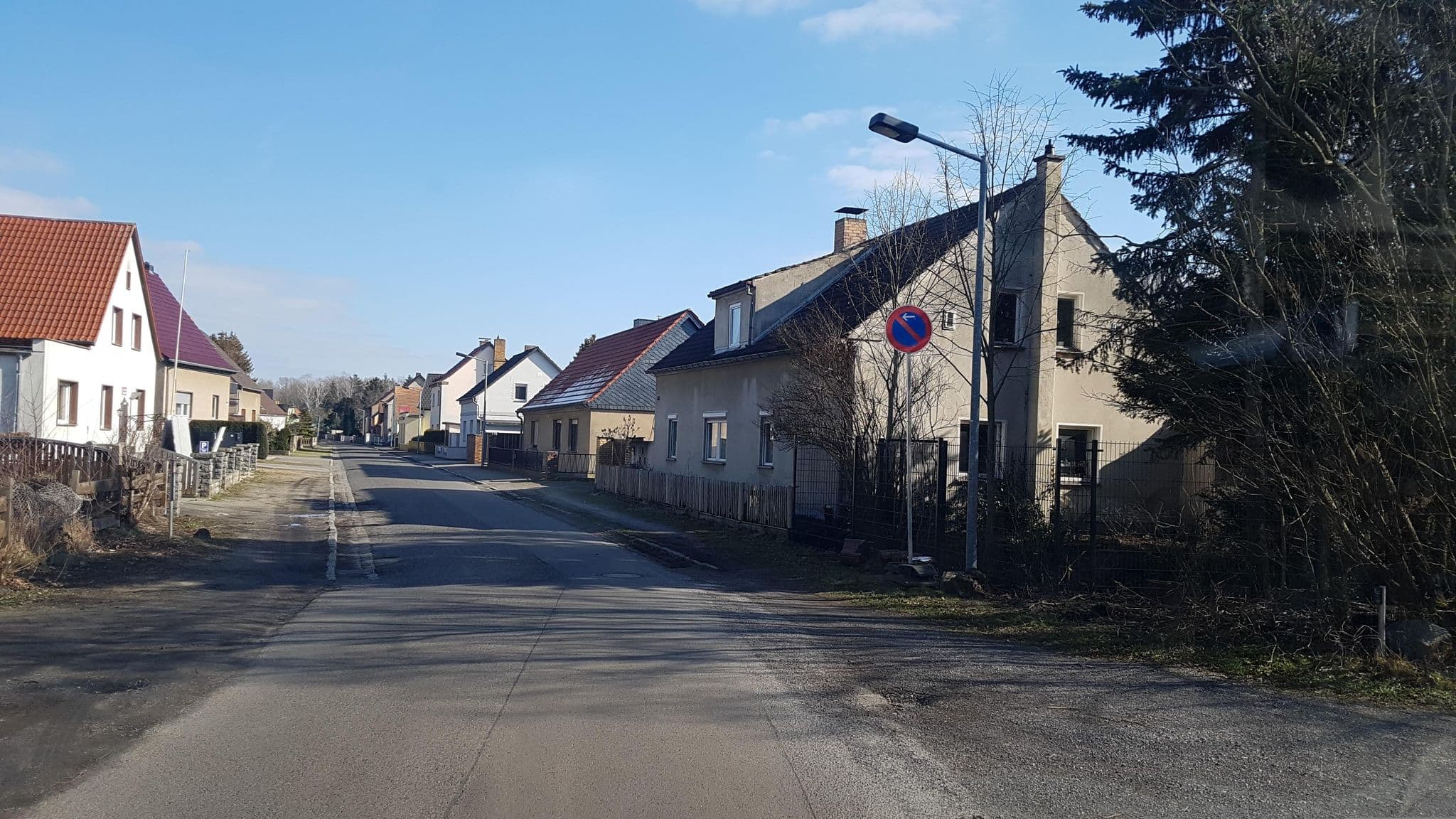 Street view near Pension-Lichtenberger, Lauchhammer — © dsmm (CC BY-SA · Mapillary)