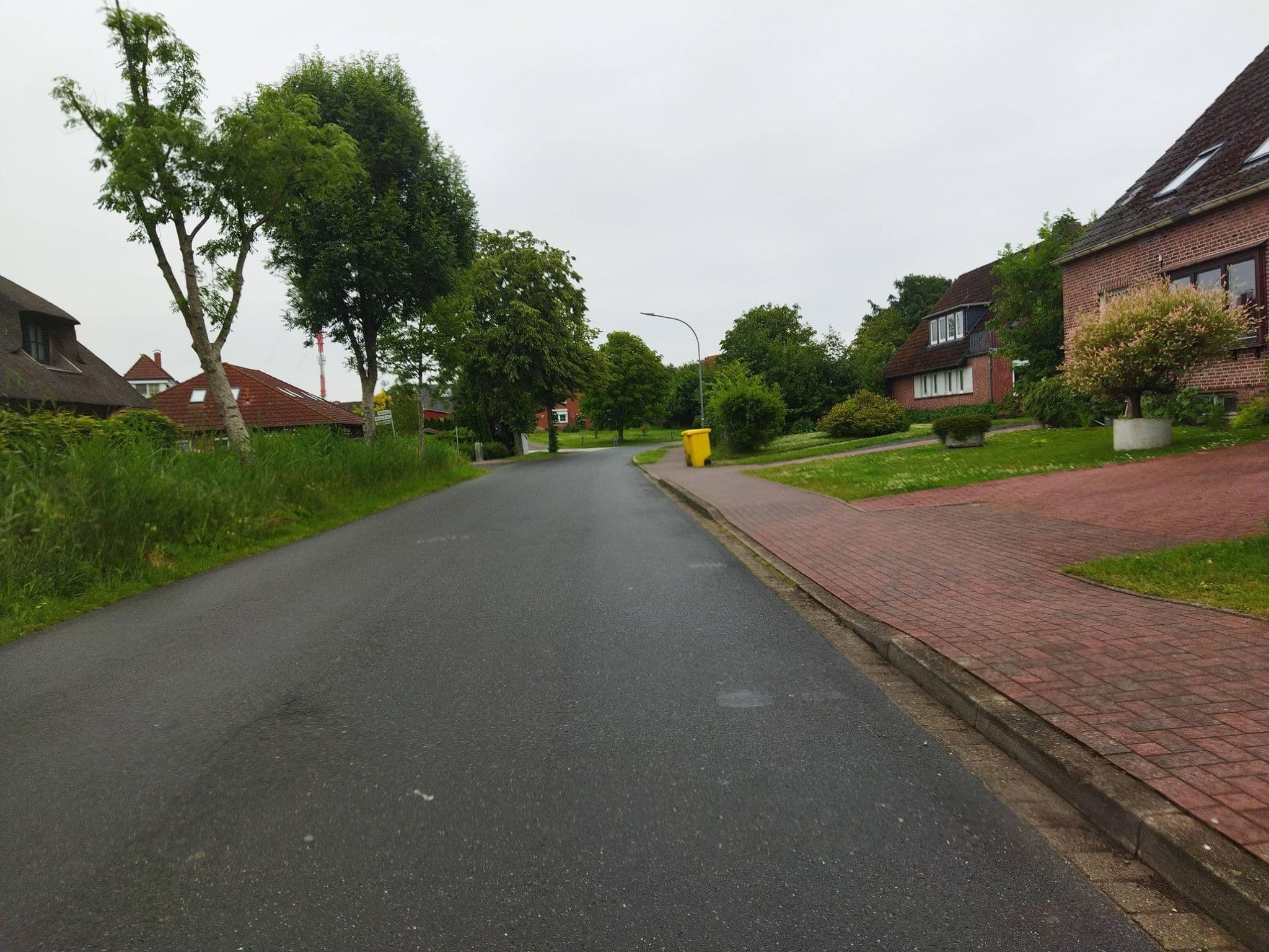 Street view near Reetdachhaus Seestern, Garding — © changchun1 (CC BY-SA · Mapillary)